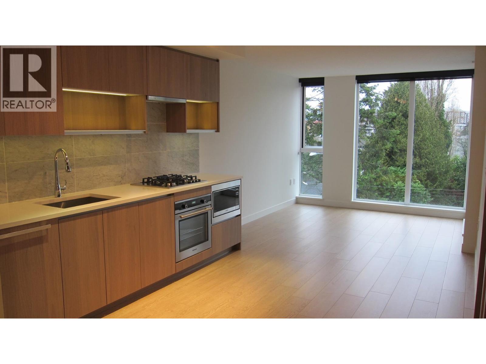 611 8988 Patterson Road Property Photo 3