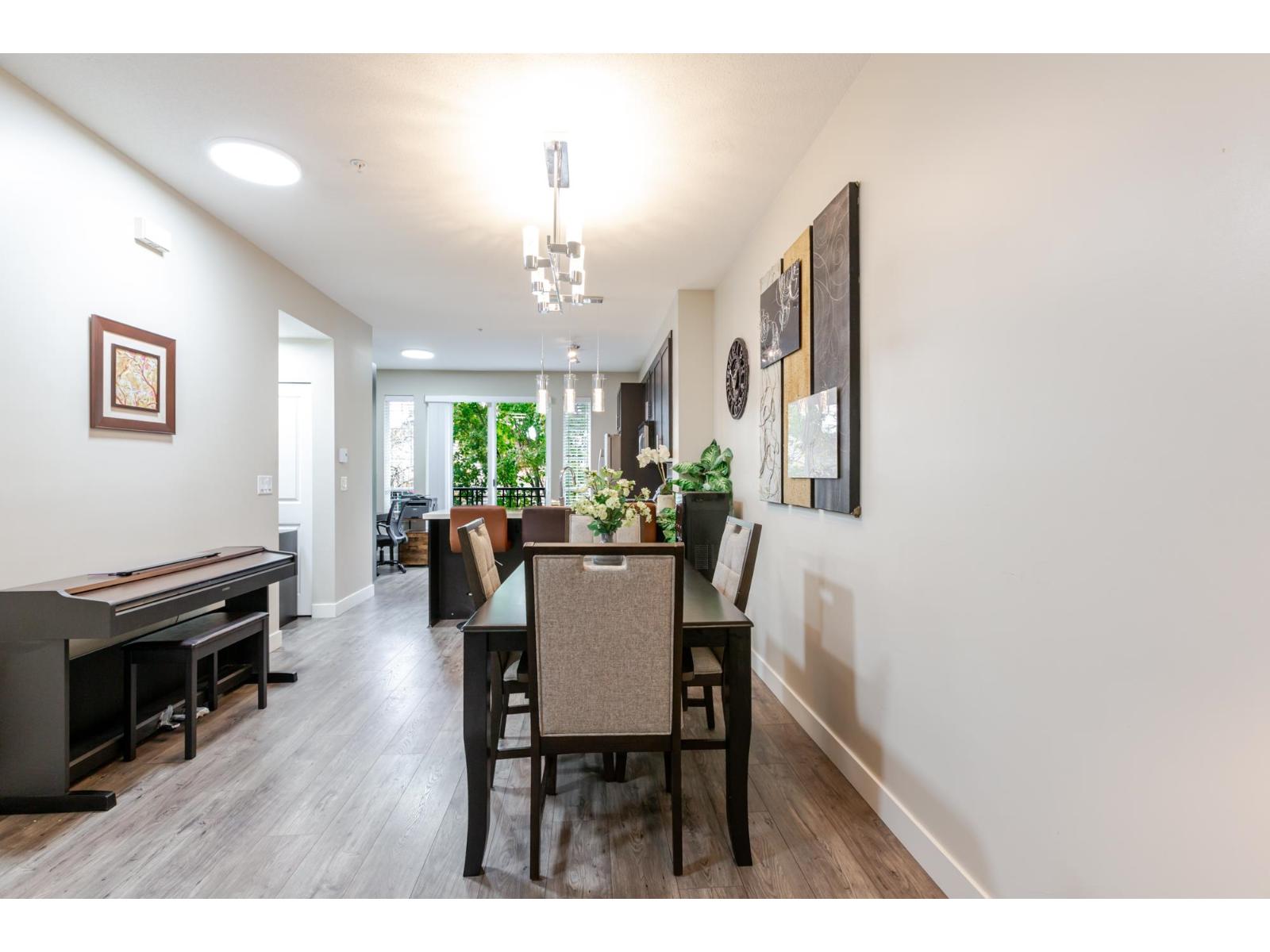 54 21867 50 Avenue Property Photo 5