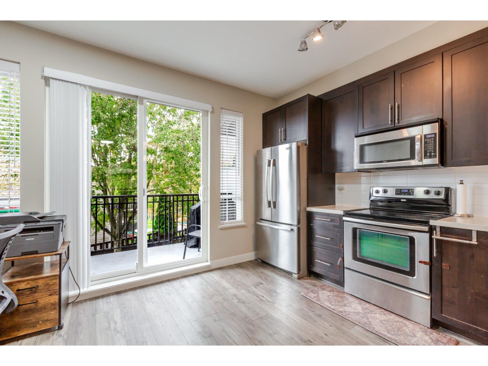54 21867 50 Avenue Property Photo 7