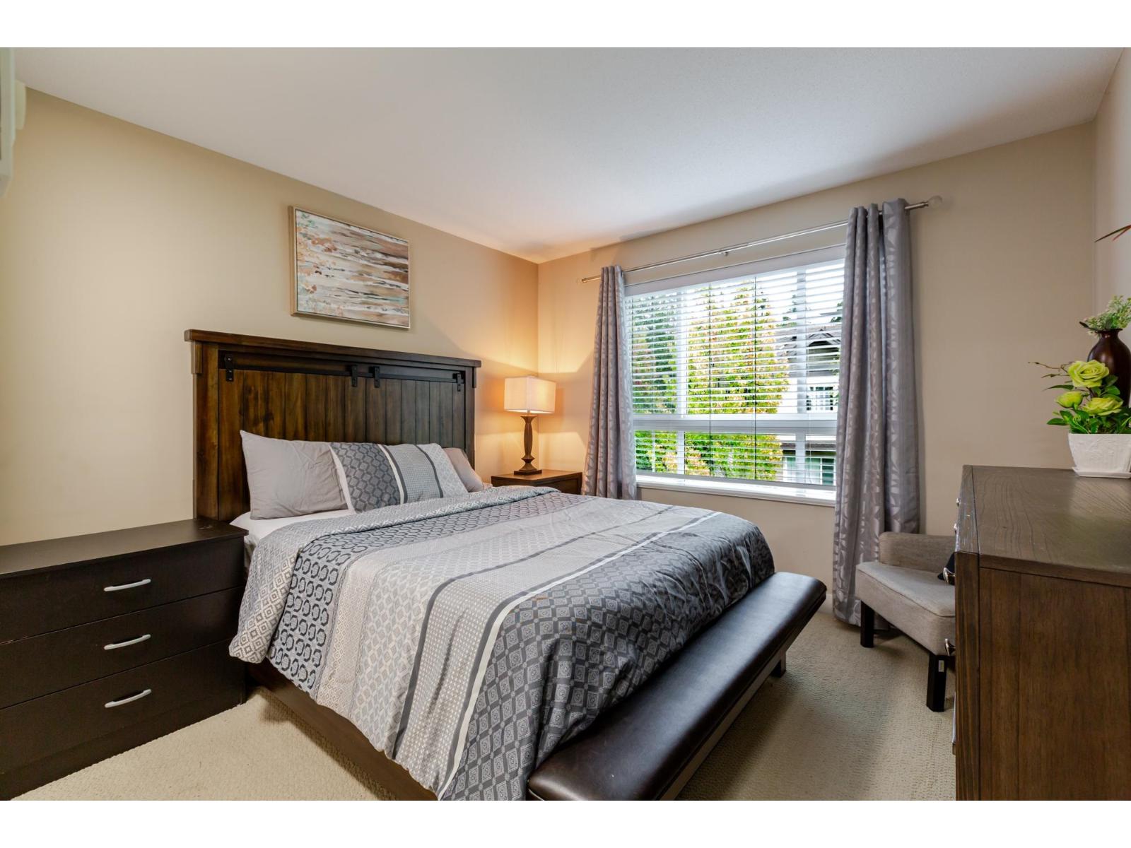 54 21867 50 Avenue Property Photo 18