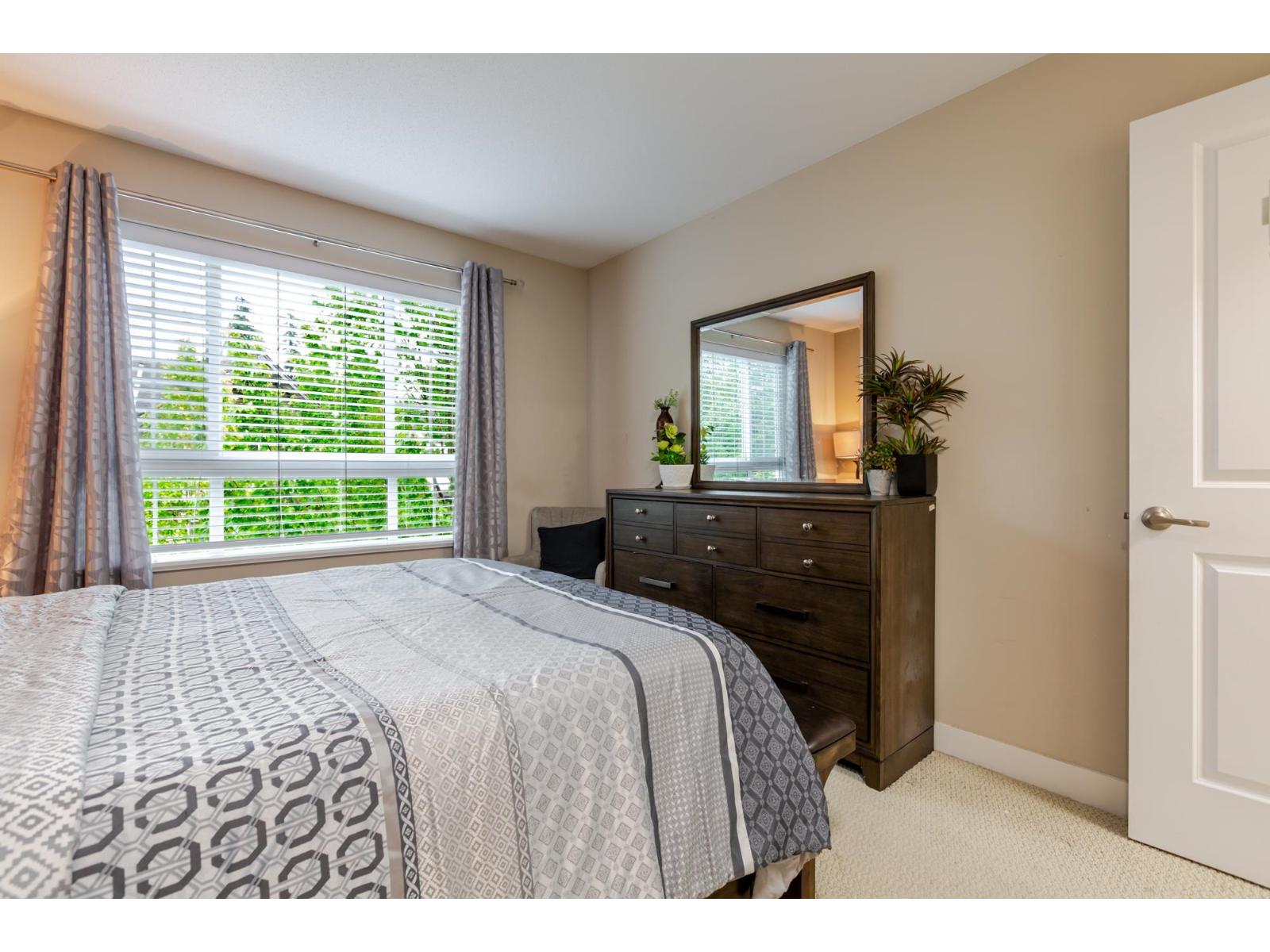 54 21867 50 Avenue Property Photo 19