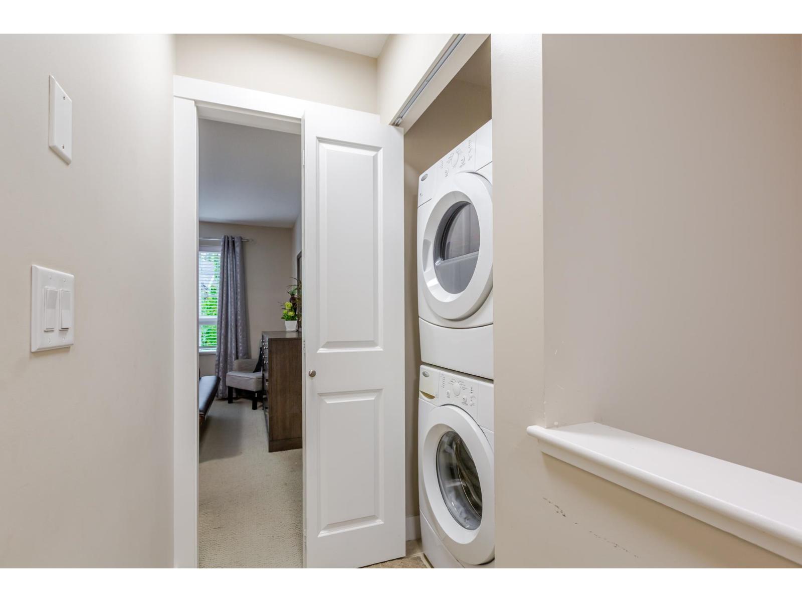 54 21867 50 Avenue Property Photo 24