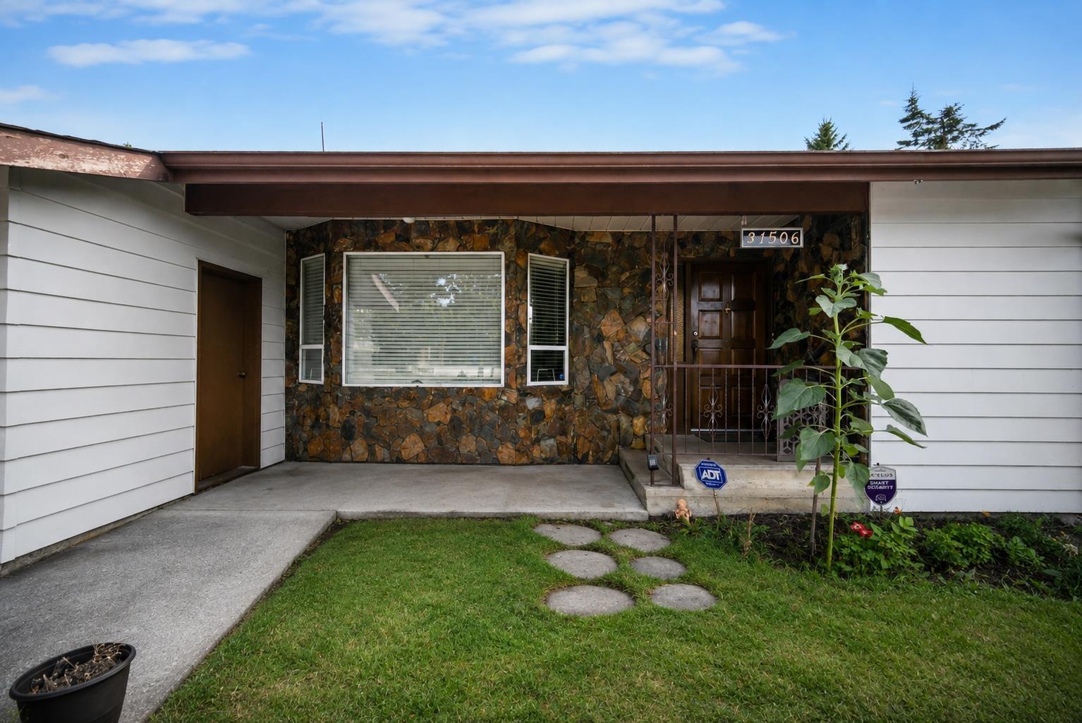 31506 Monte Vista Crescent Property Photo 4