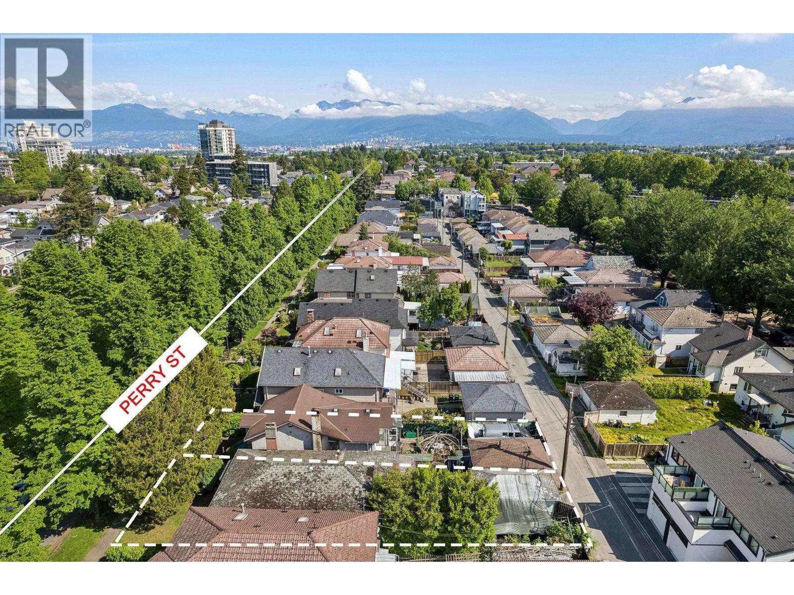 4420 Perry Street Property Photo 15
