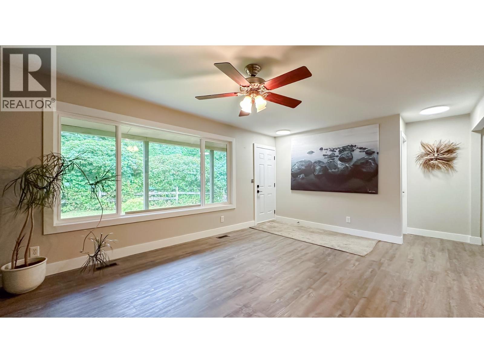 11185 272 Street Property Photo 6
