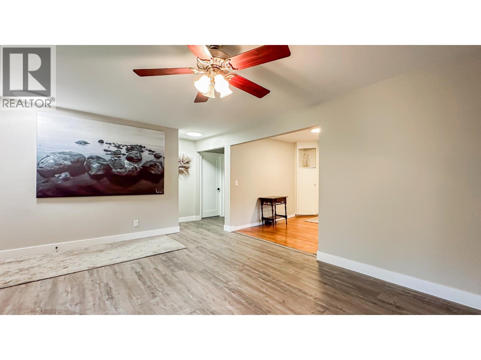 11185 272 Street Property Photo 8