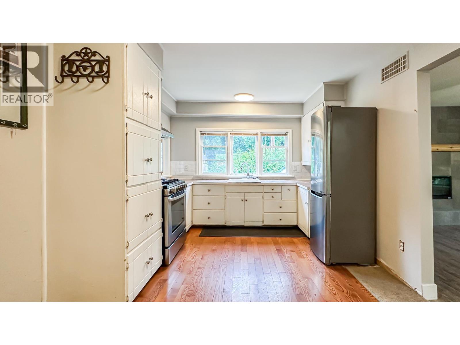 11185 272 Street Property Photo 14