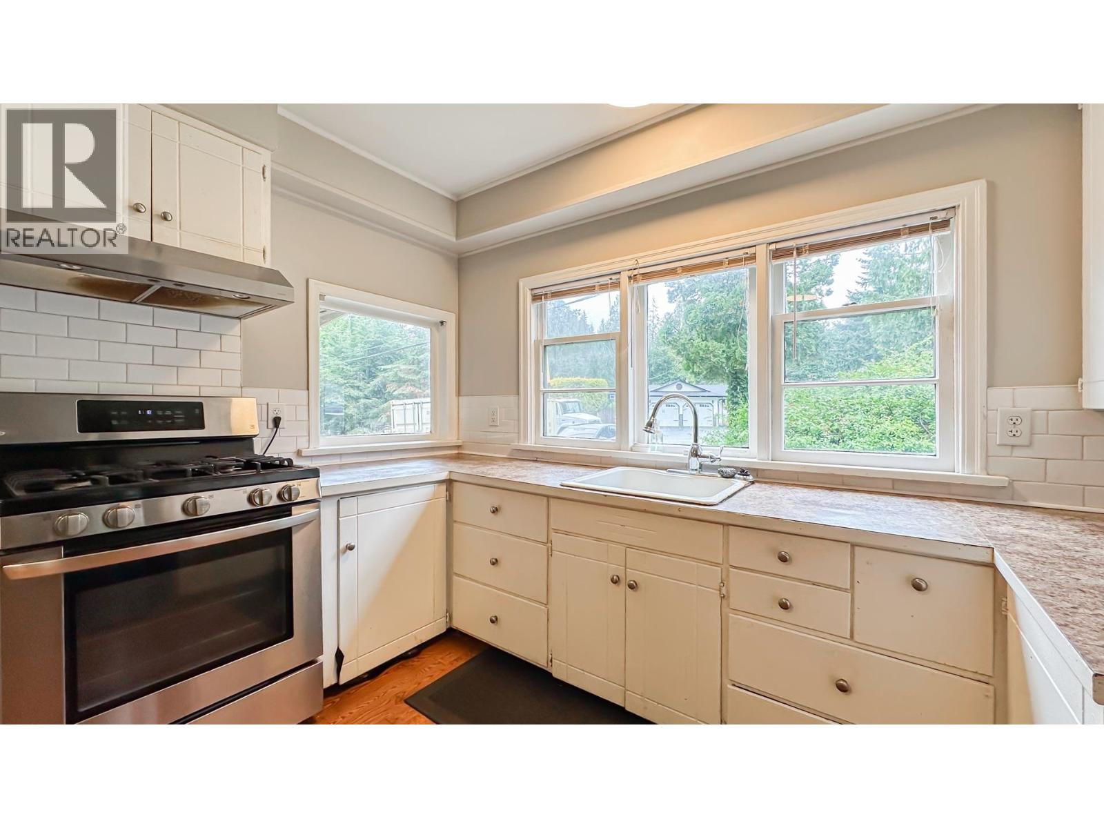11185 272 Street Property Photo 15