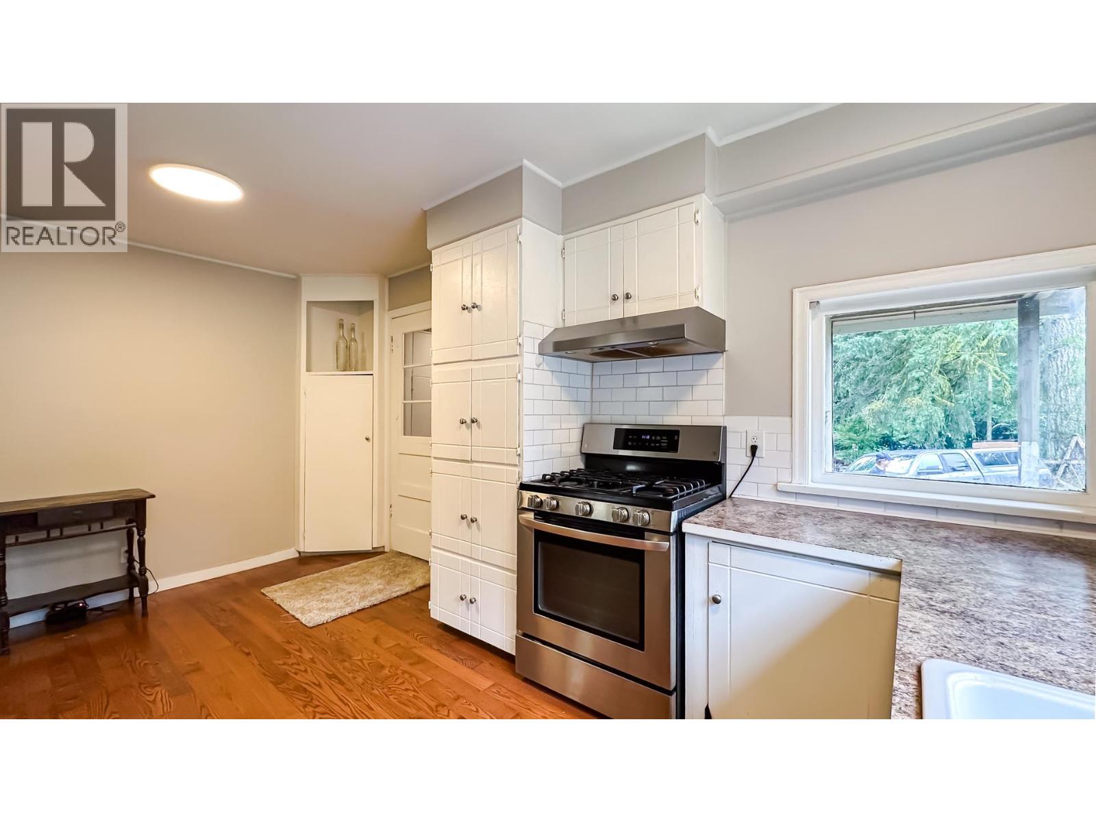11185 272 Street Property Photo 16