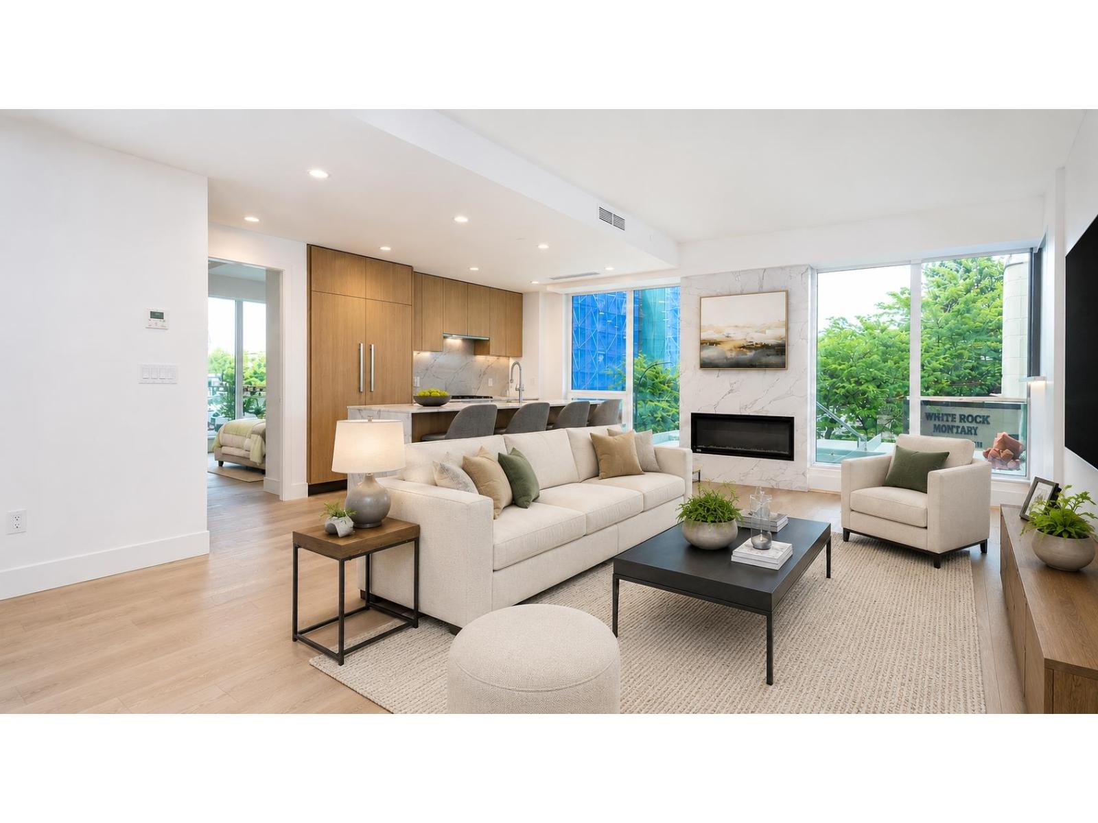 202 1475 Foster Street Property Photo 6
