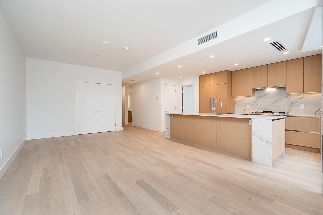 202 1475 Foster Street Property Photo 11