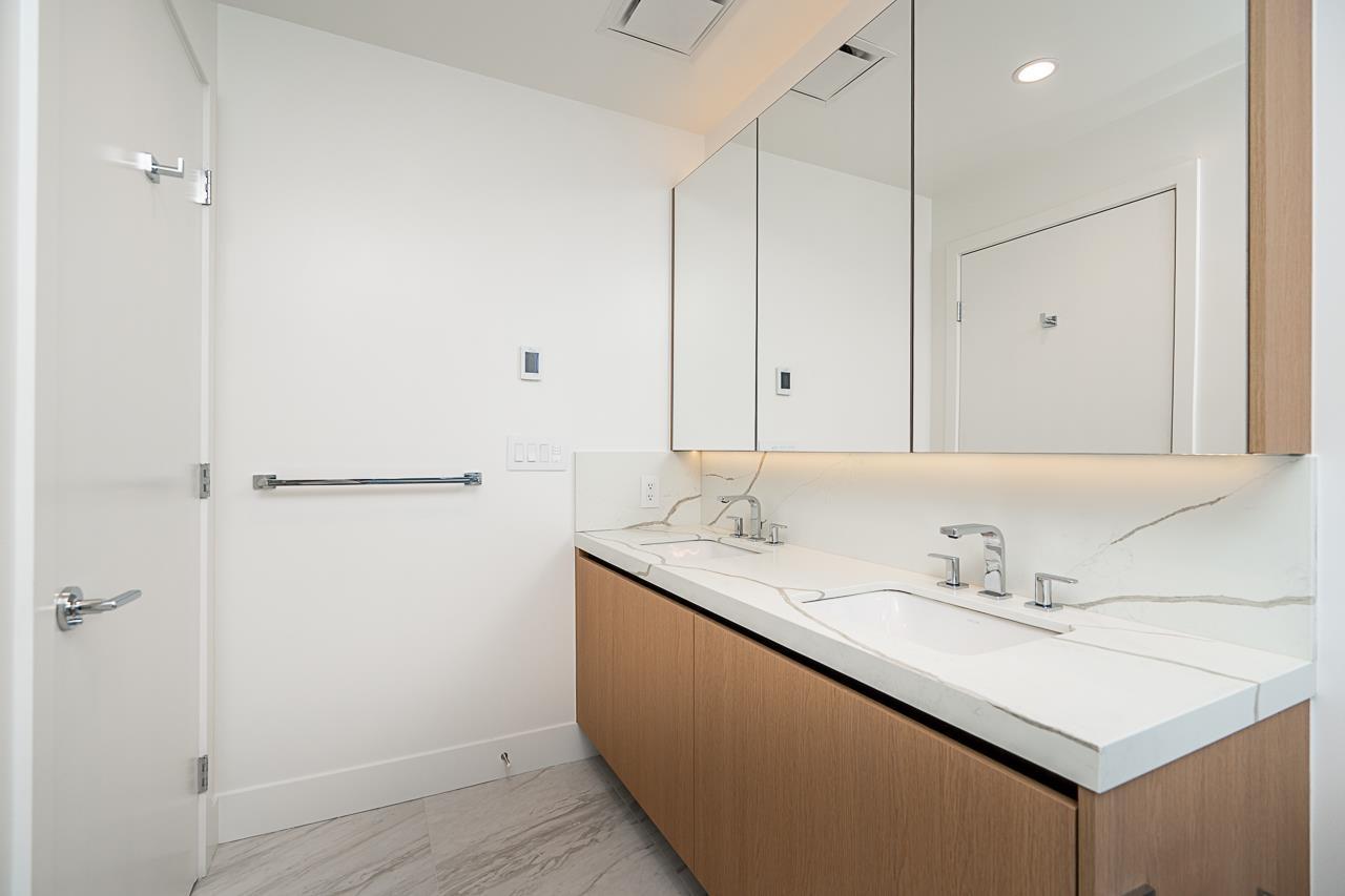 202 1475 Foster Street Property Photo 24