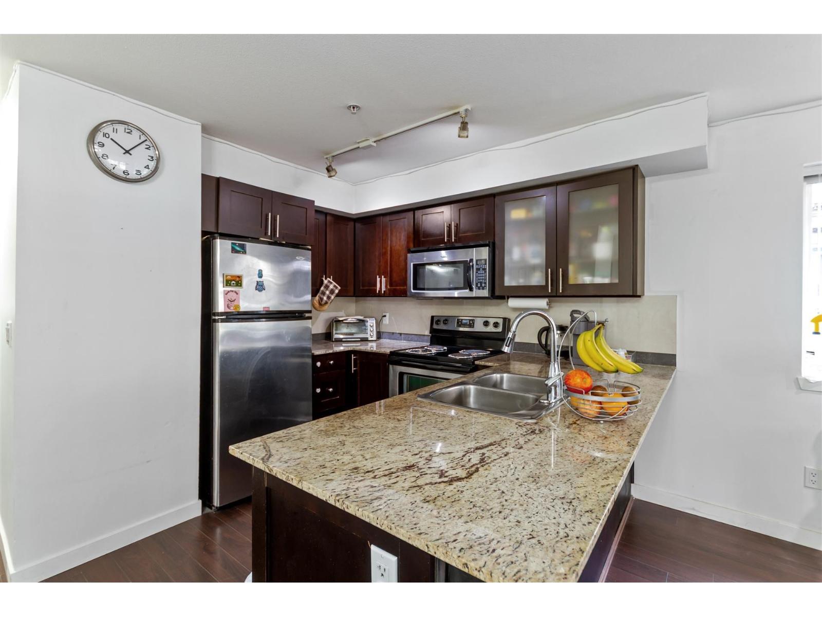 124 13958 108 Avenue Property Photo 4