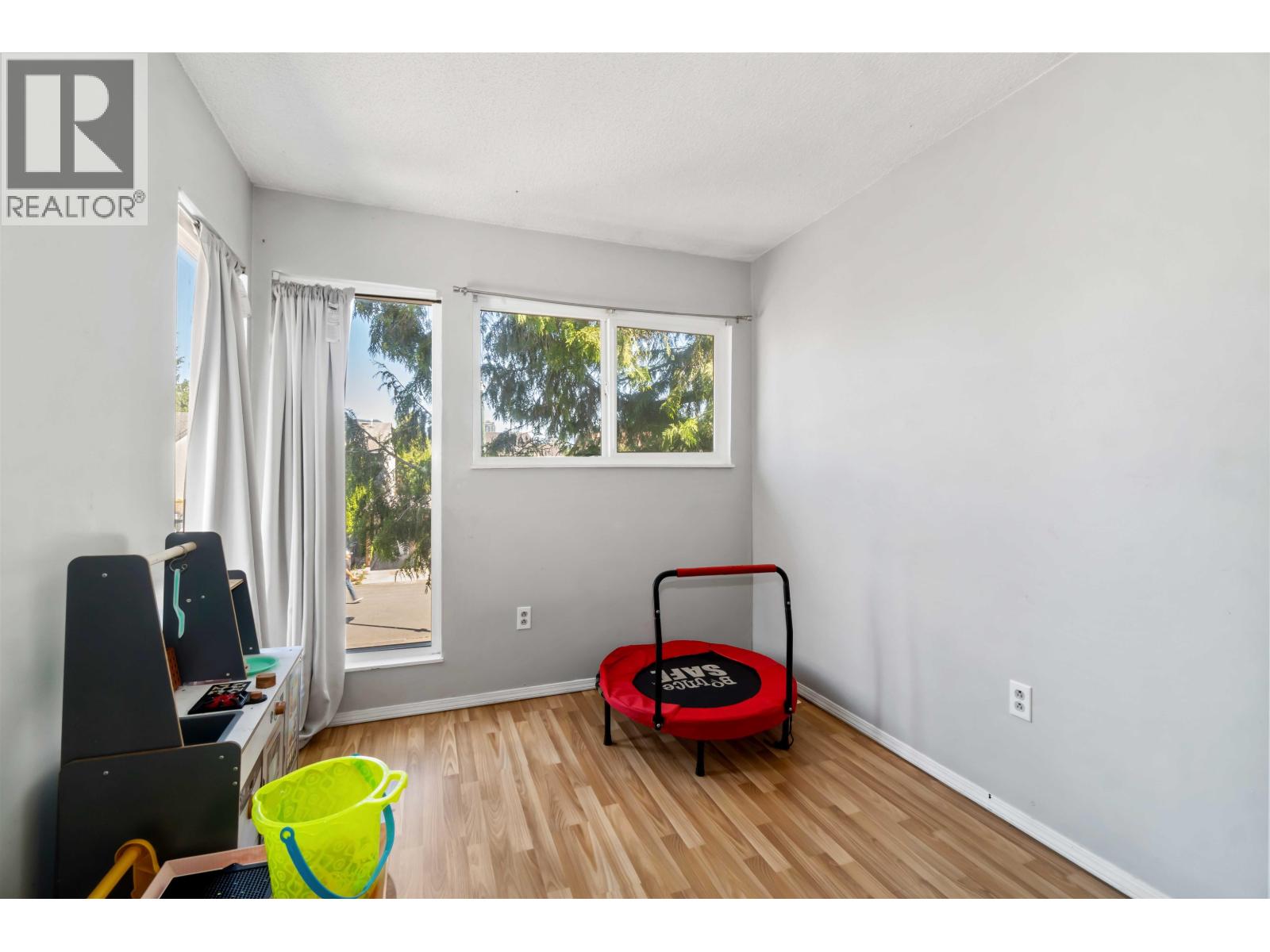 881 Pinebrook Place Property Photo 18