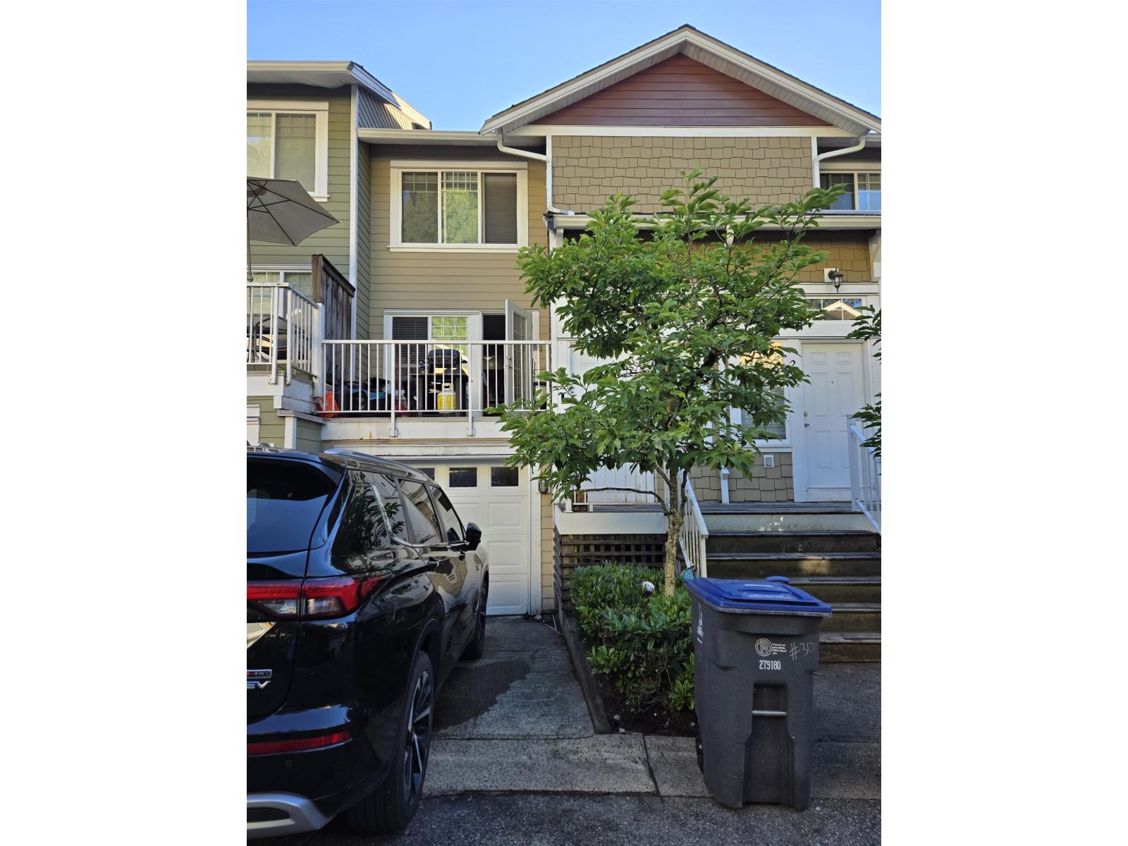 30 6110 138 Street Property Photo 2