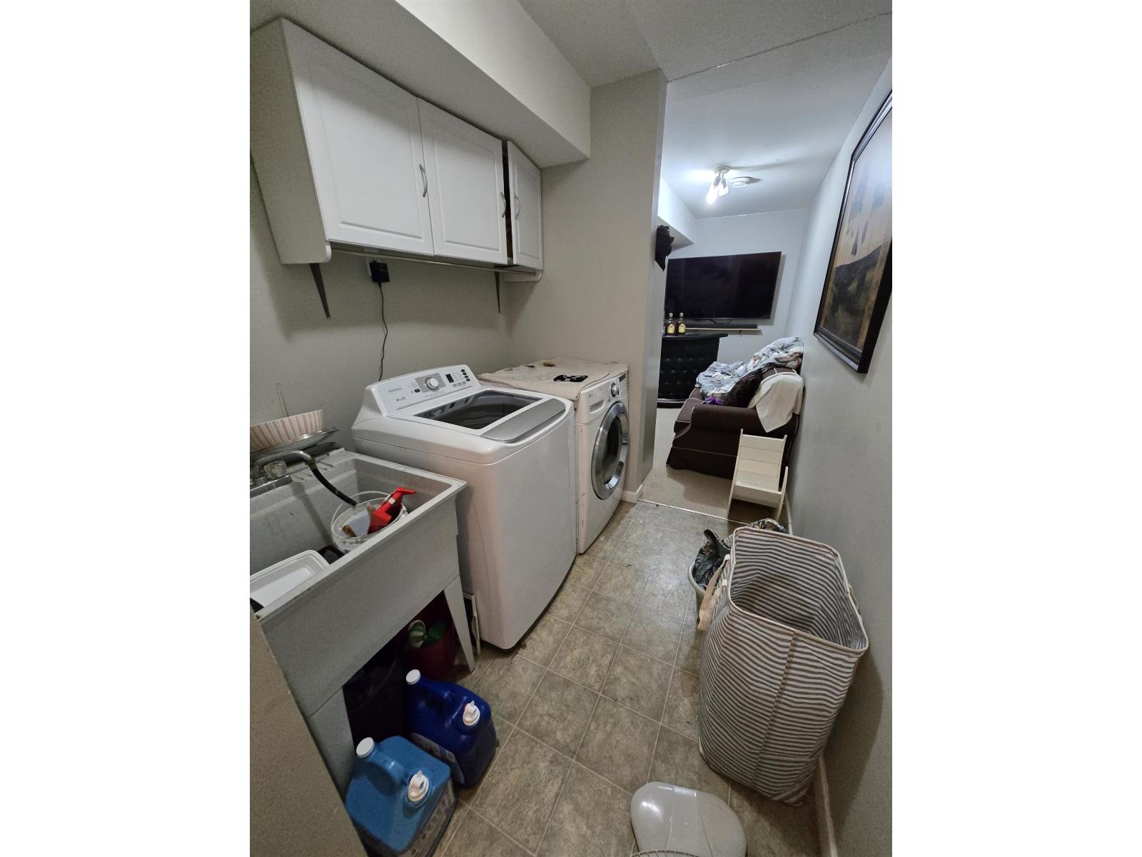 30 6110 138 Street Property Photo 11