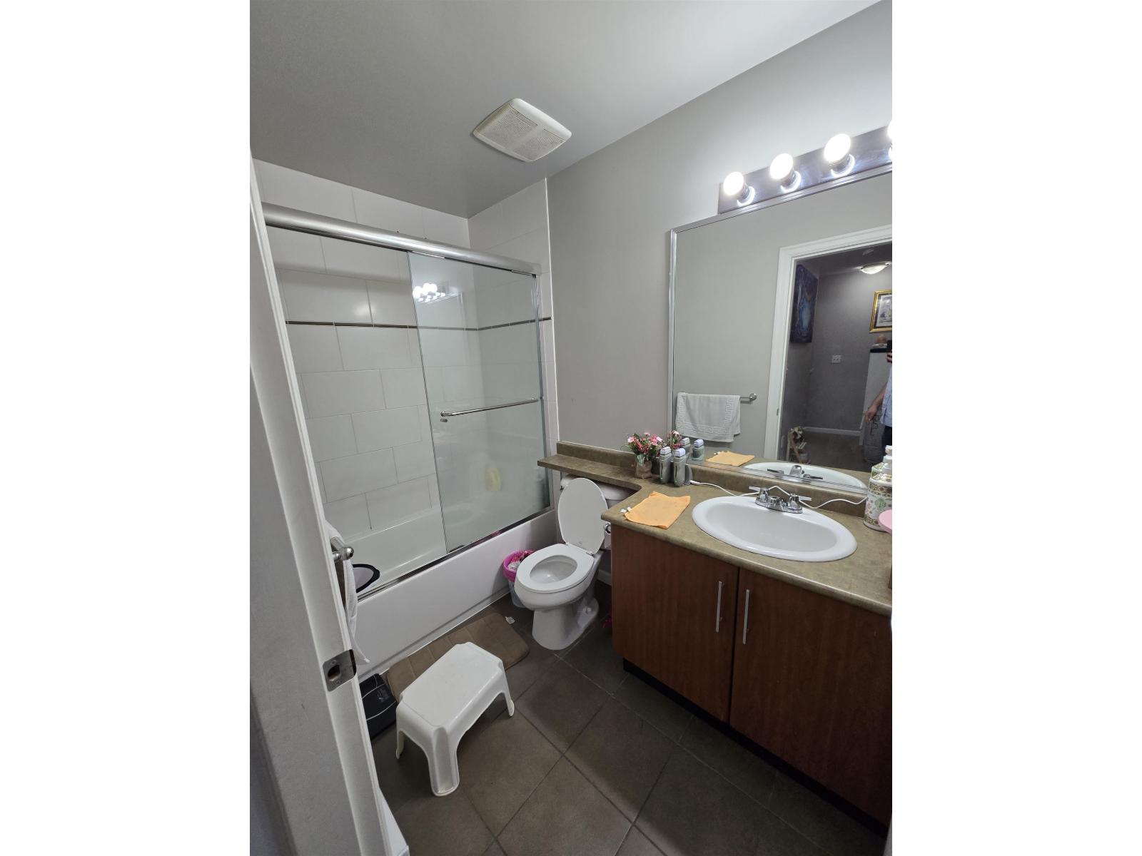 30 6110 138 Street Property Photo 13