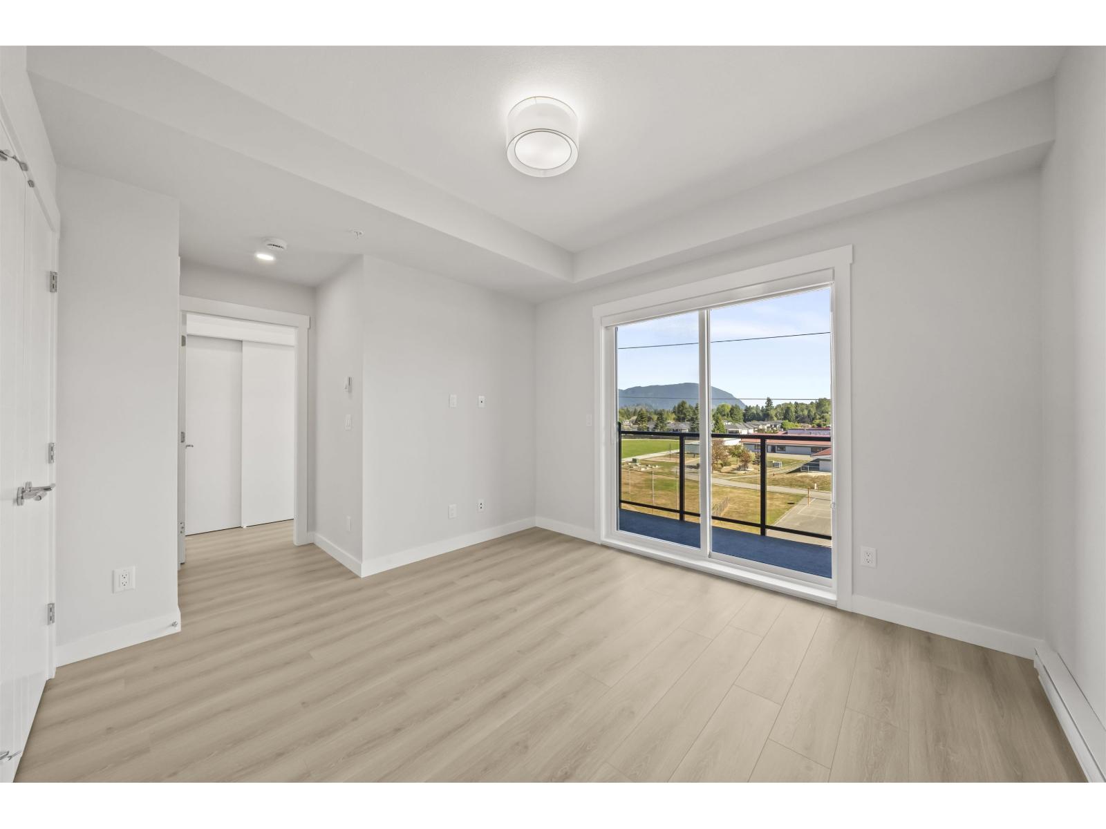 501 8423 Cedar Street Property Photo 5