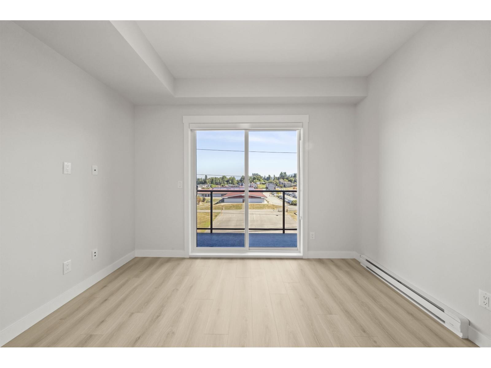 501 8423 Cedar Street Property Photo 6