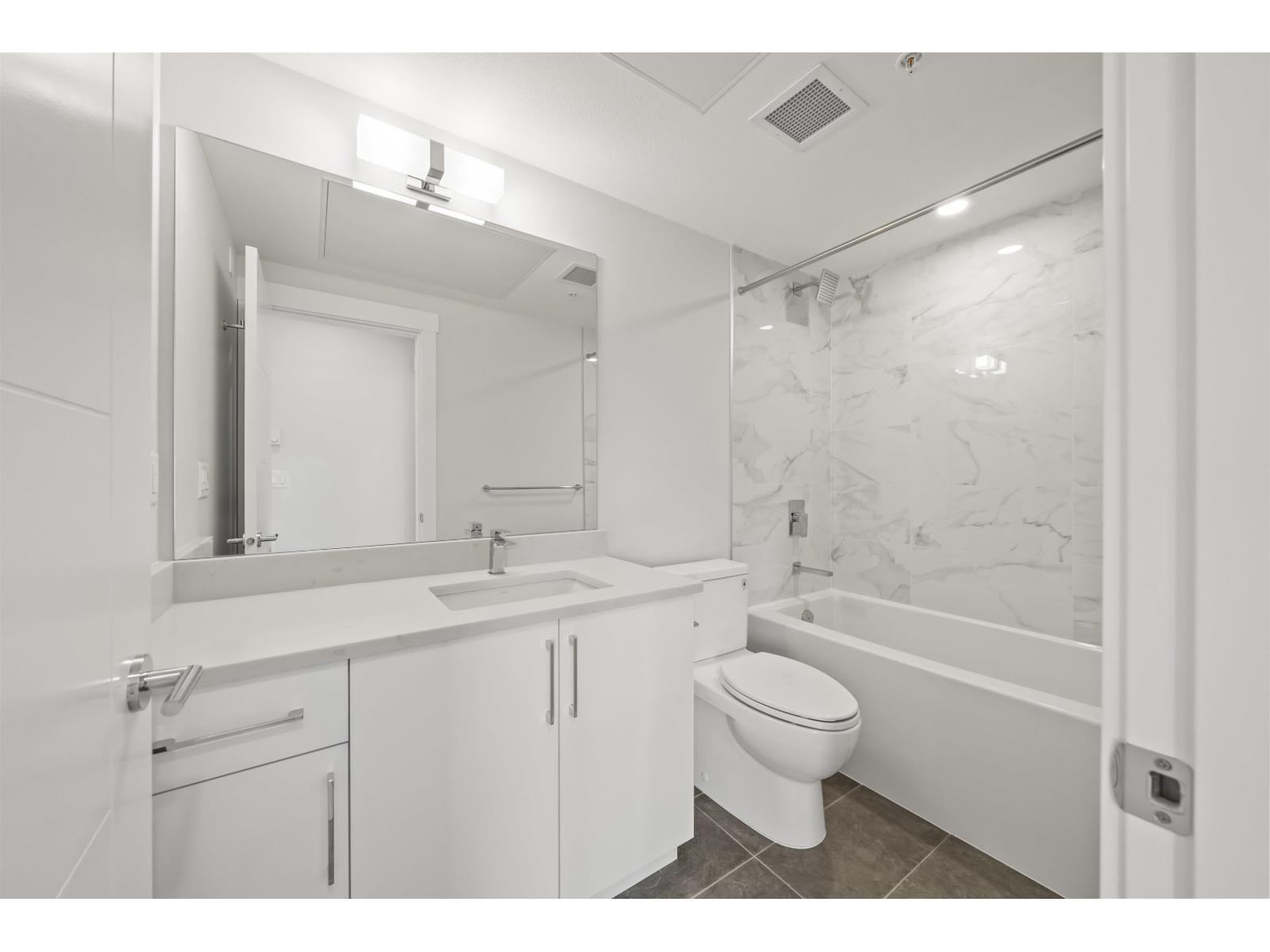 501 8423 Cedar Street Property Photo 14