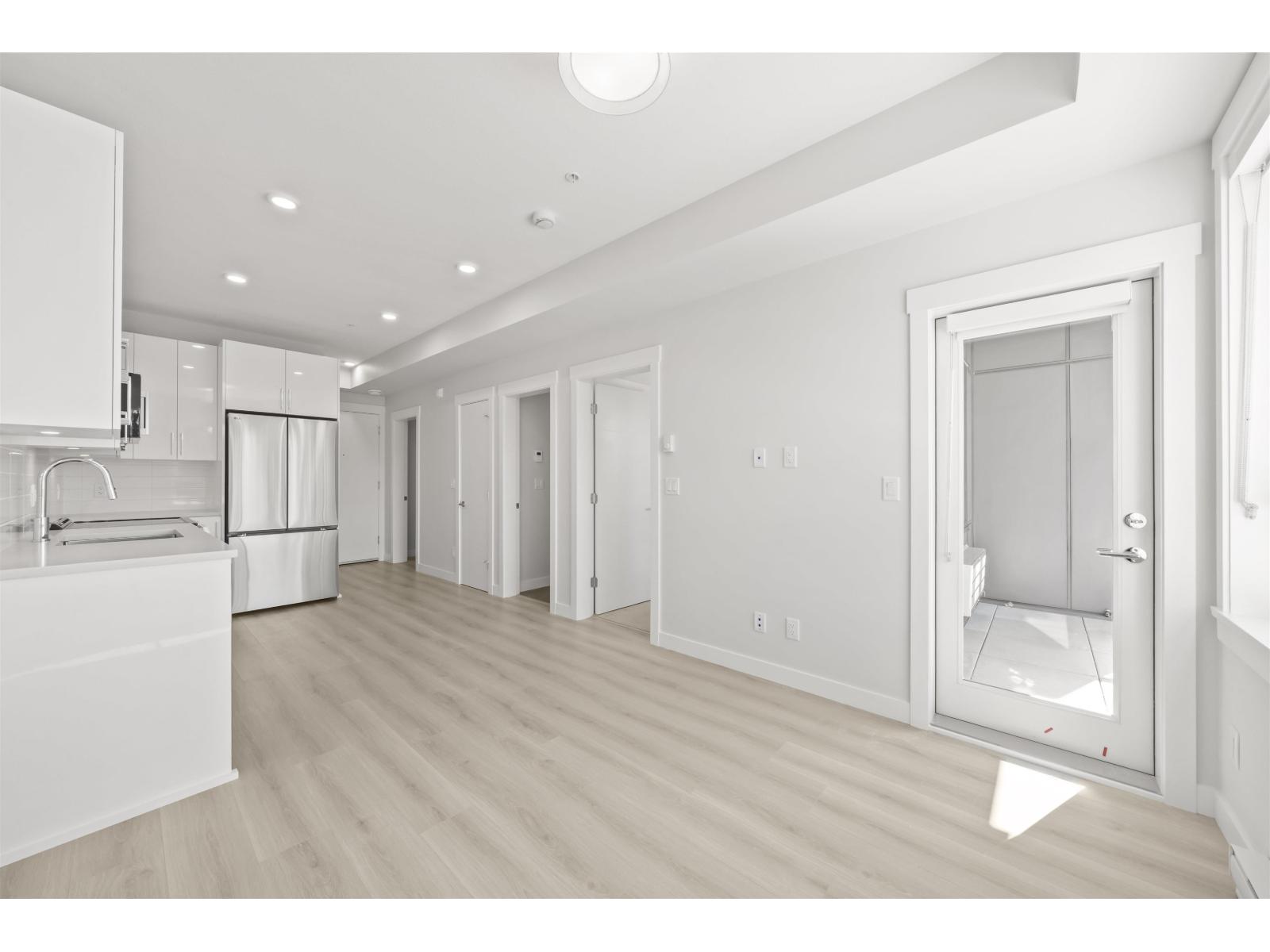 409 8423 Cedar Street Property Photo 7