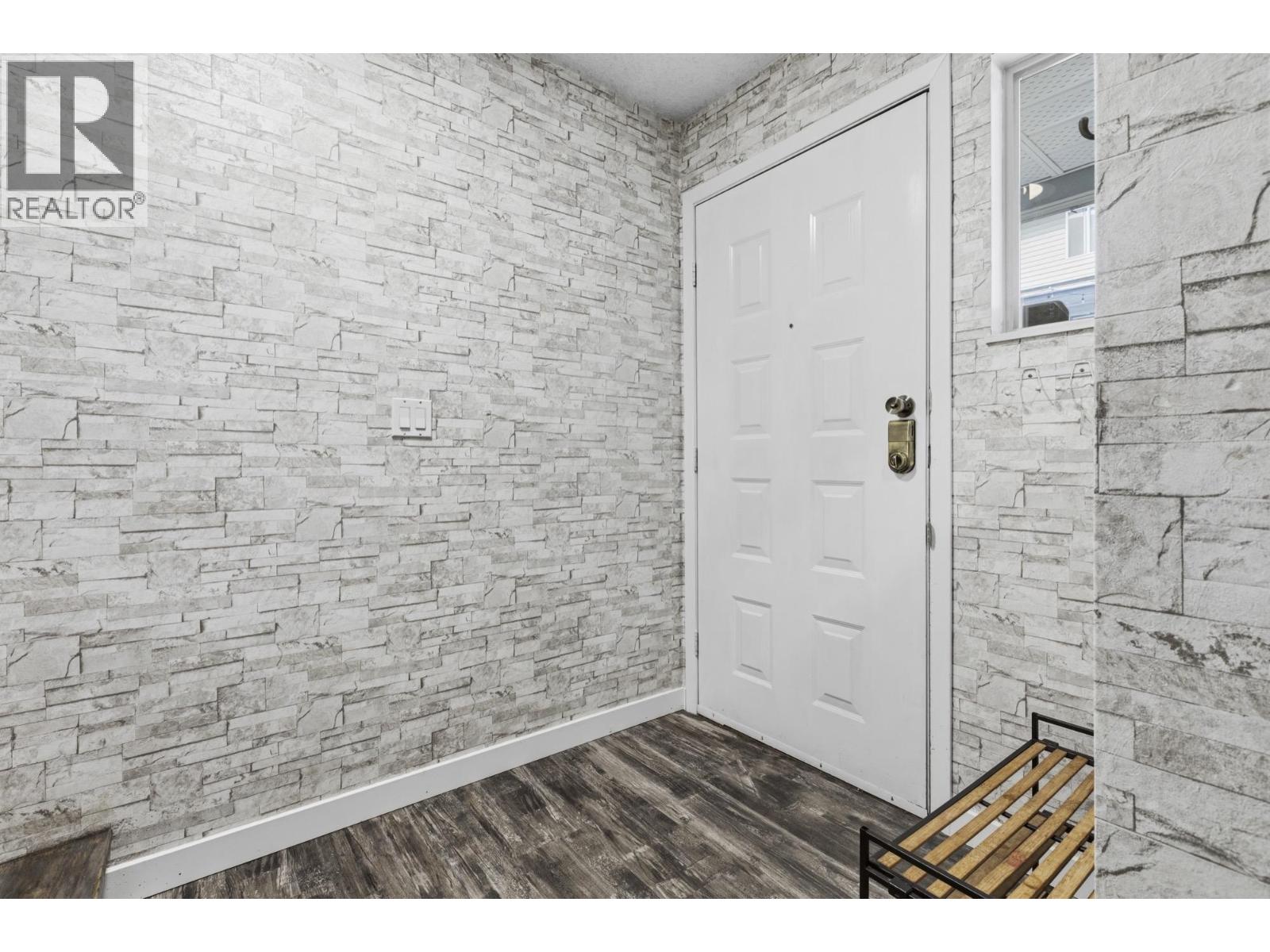 4 3384 Coast Meridian Road Property Photo 5