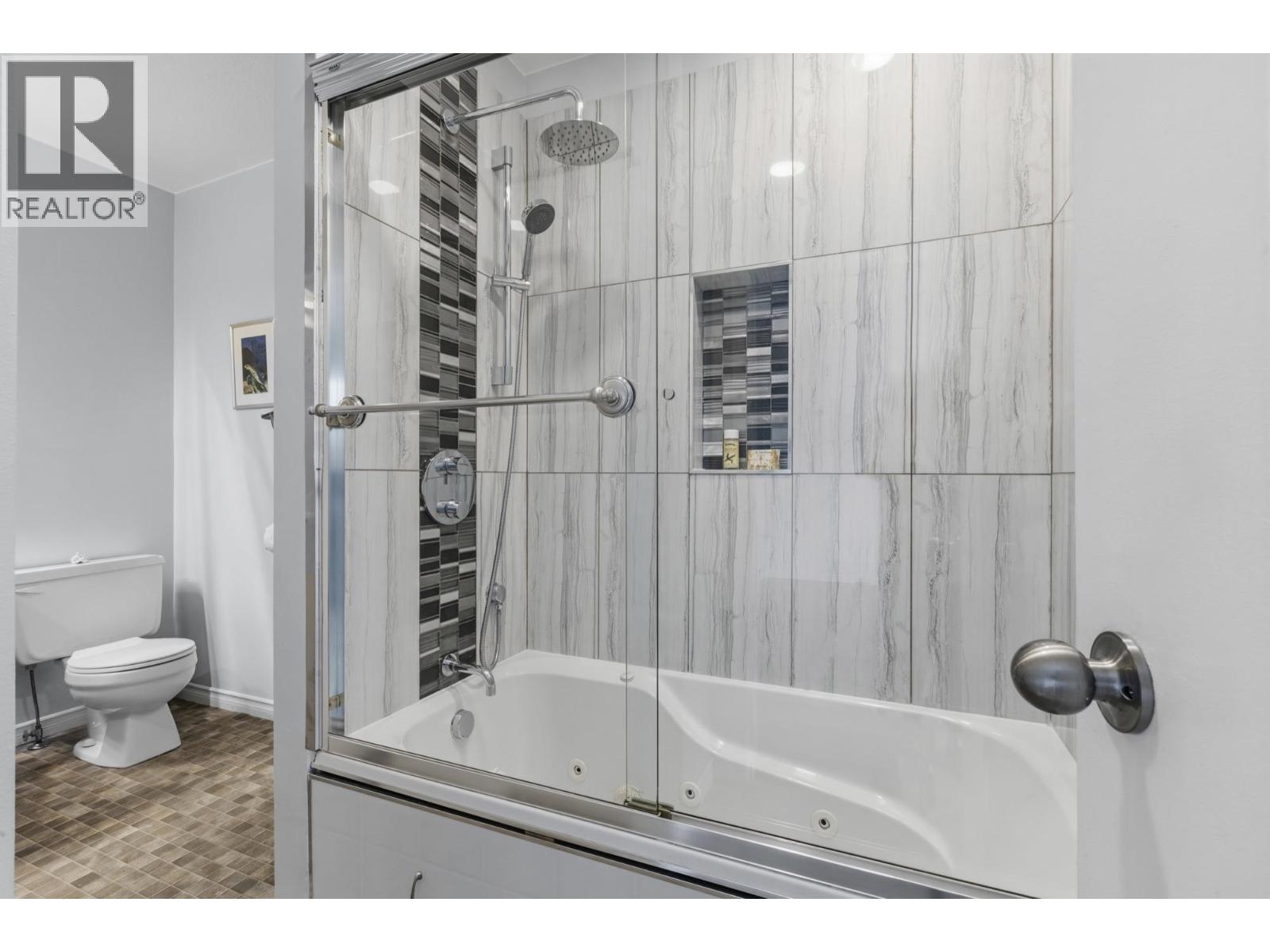 4 3384 Coast Meridian Road Property Photo 15