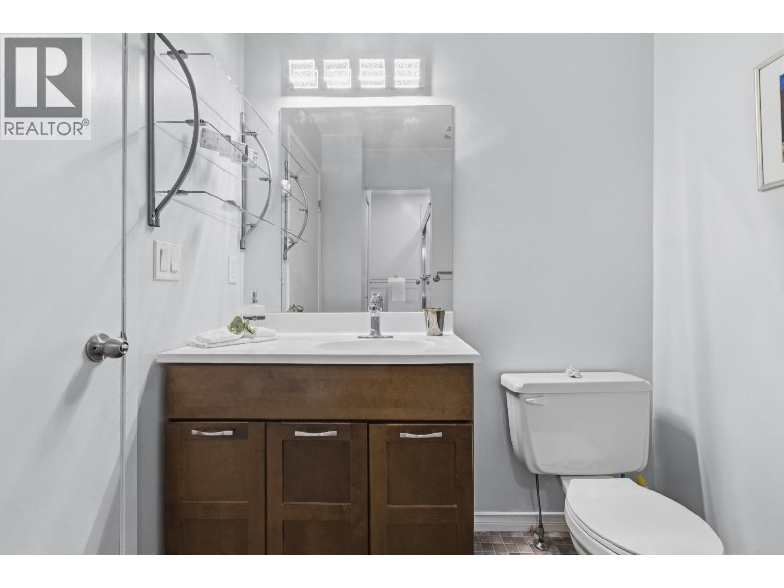 4 3384 Coast Meridian Road Property Photo 18
