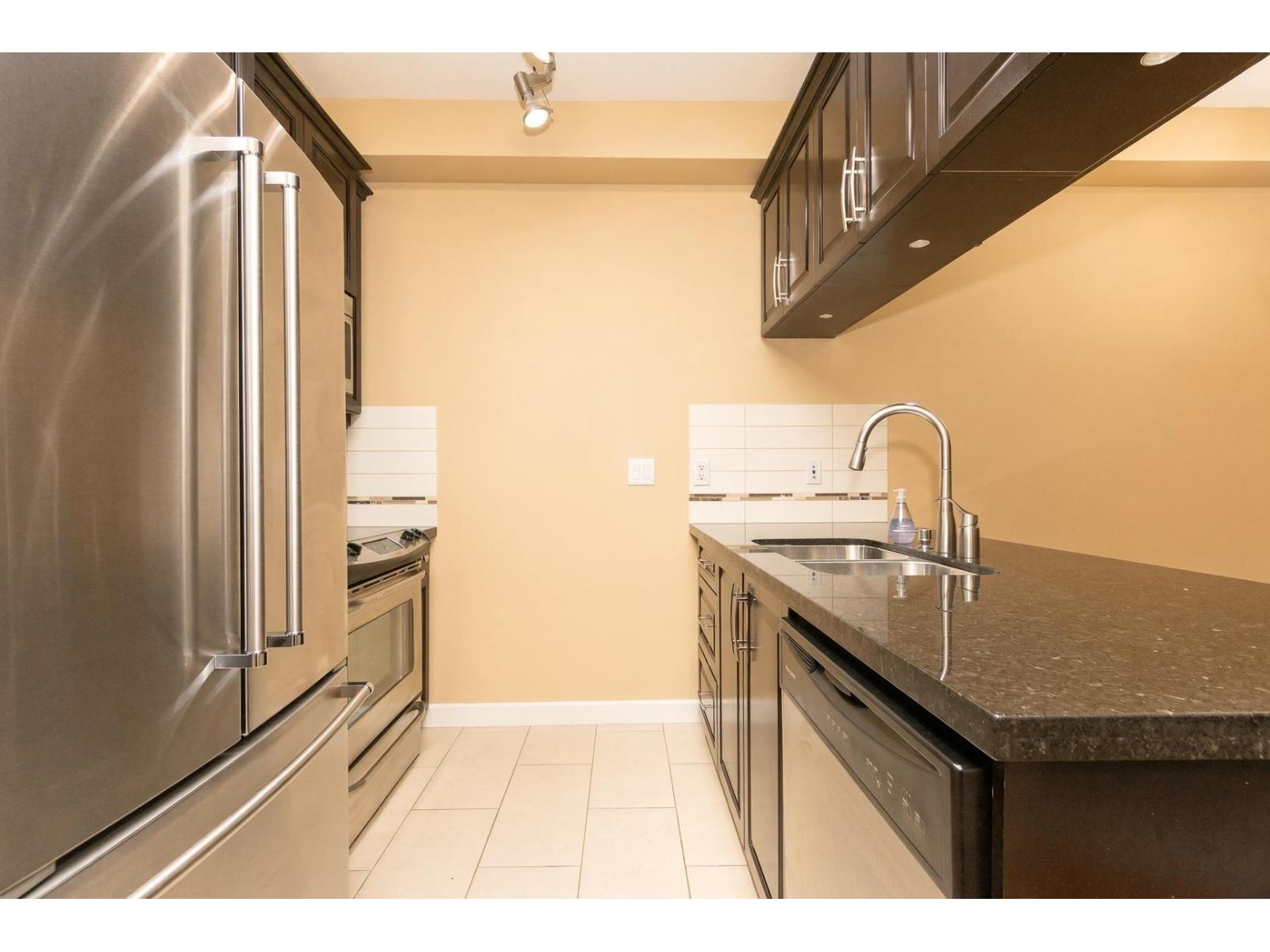 133 8288 207a Street Property Photo 6