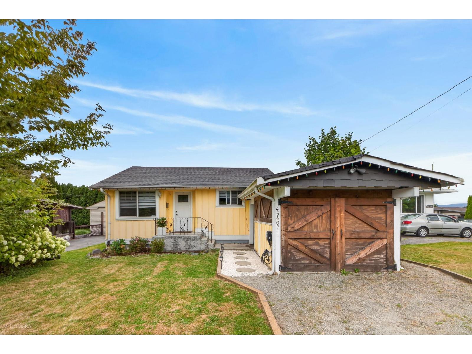 45407 Wellington Avenue Property Photo 1