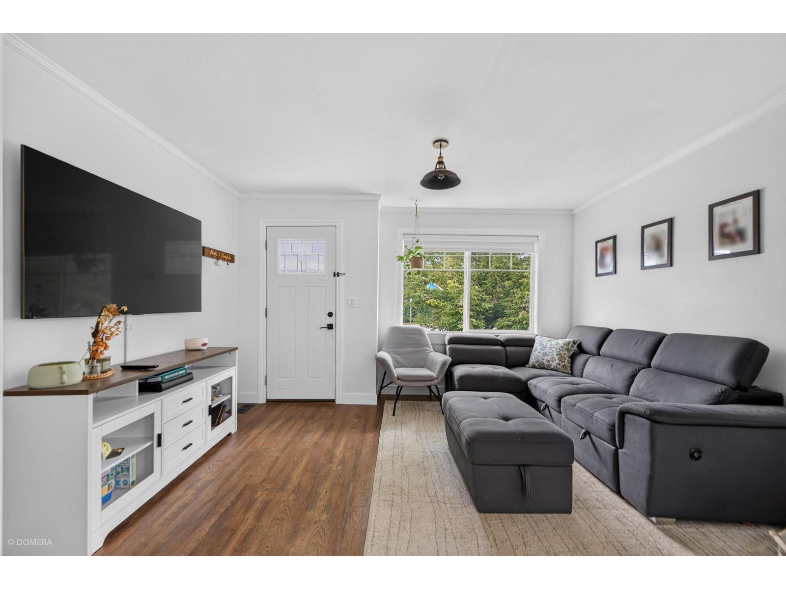 45407 Wellington Avenue Property Photo 5