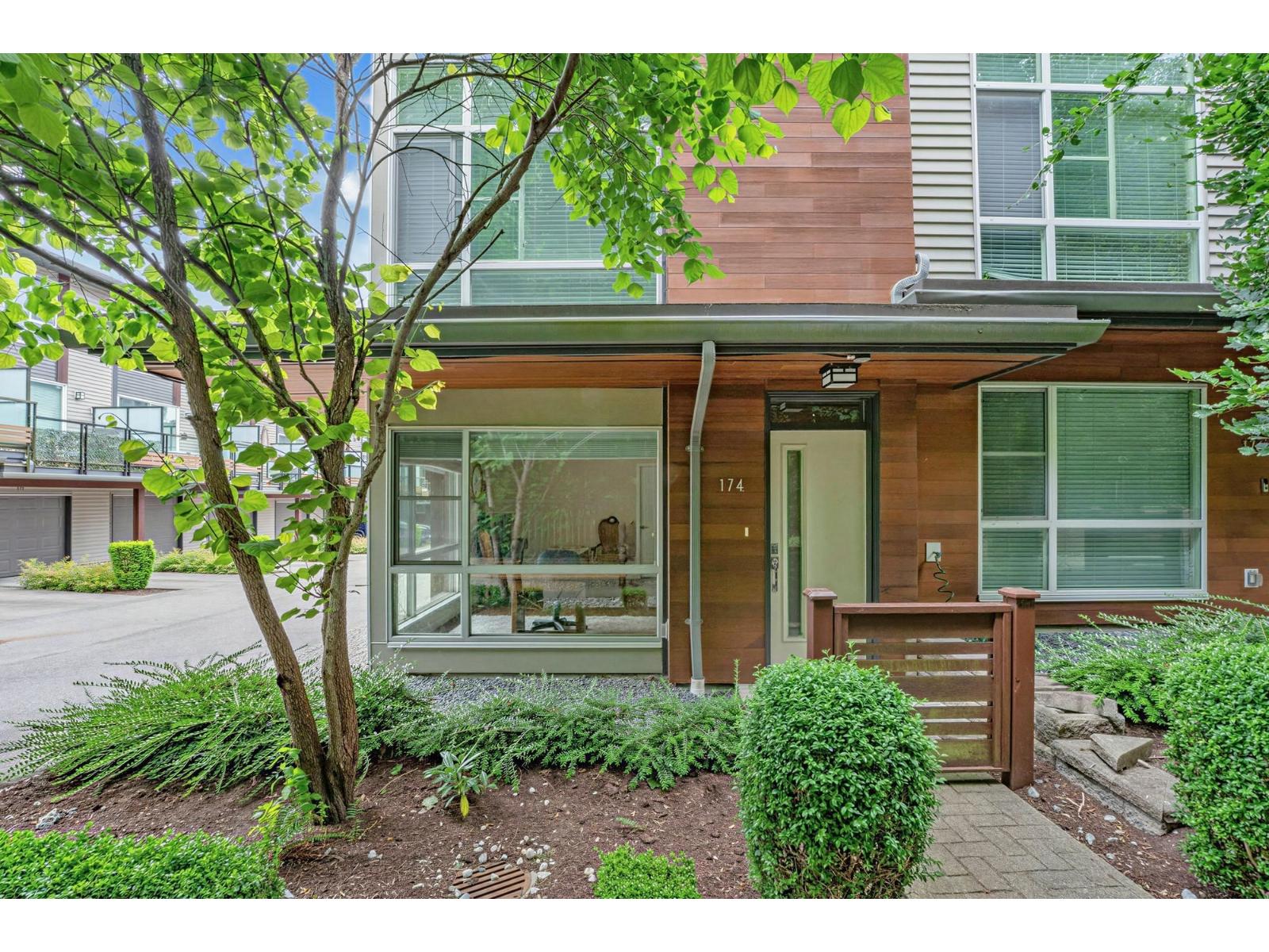 174 2228 162 Street Property Photo 3