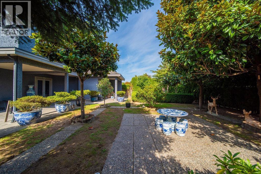 8828 Cooper Road Property Photo 6