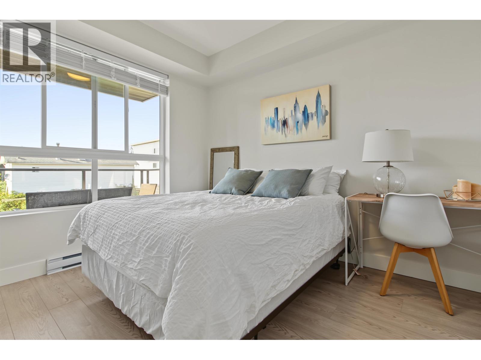 411 11655 Fraser Street Property Photo 15