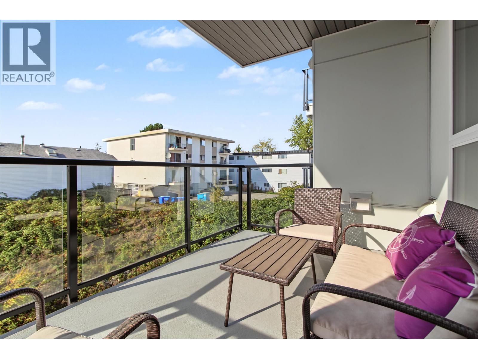 411 11655 Fraser Street Property Photo 18