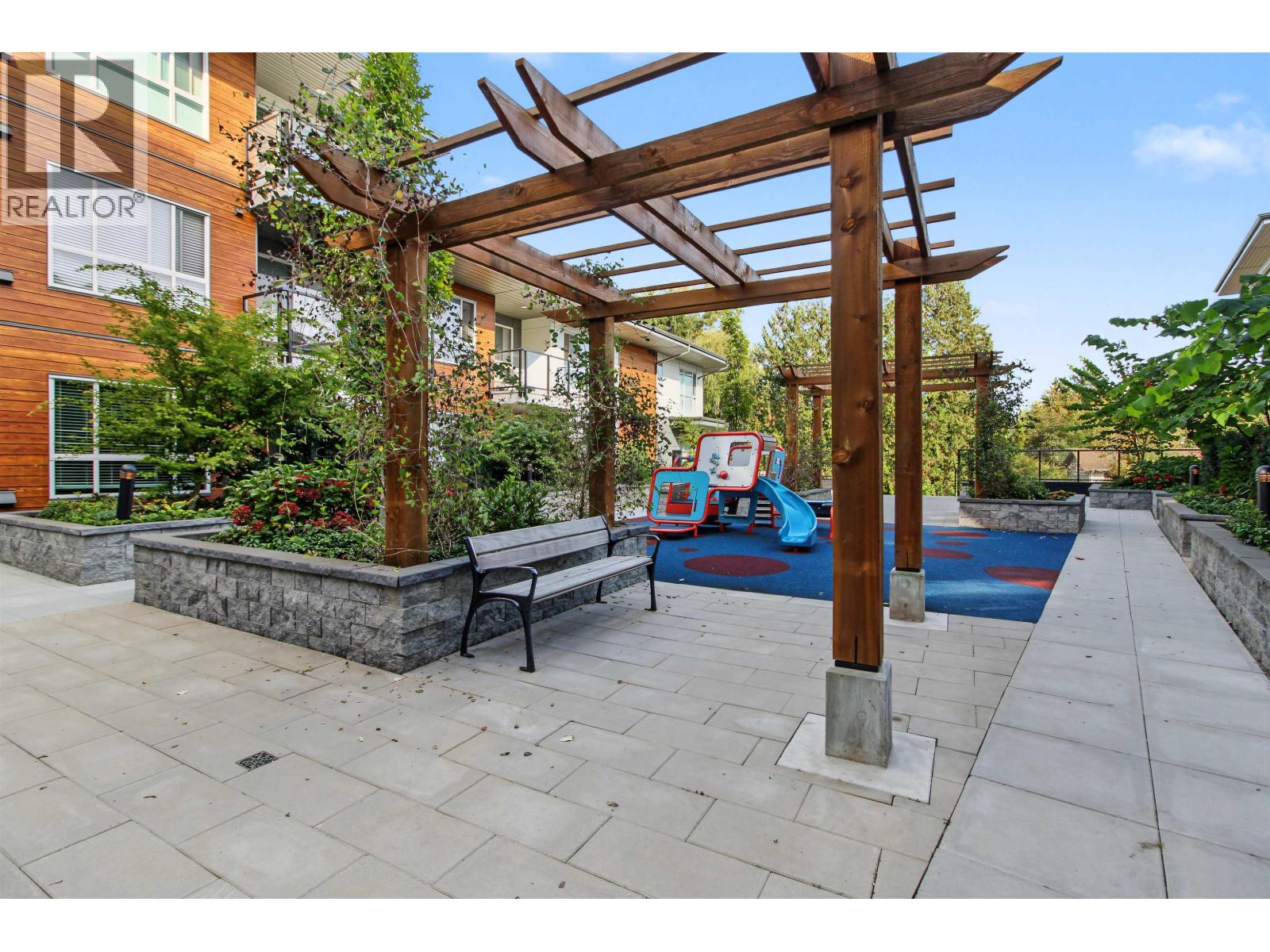 411 11655 Fraser Street Property Photo 21