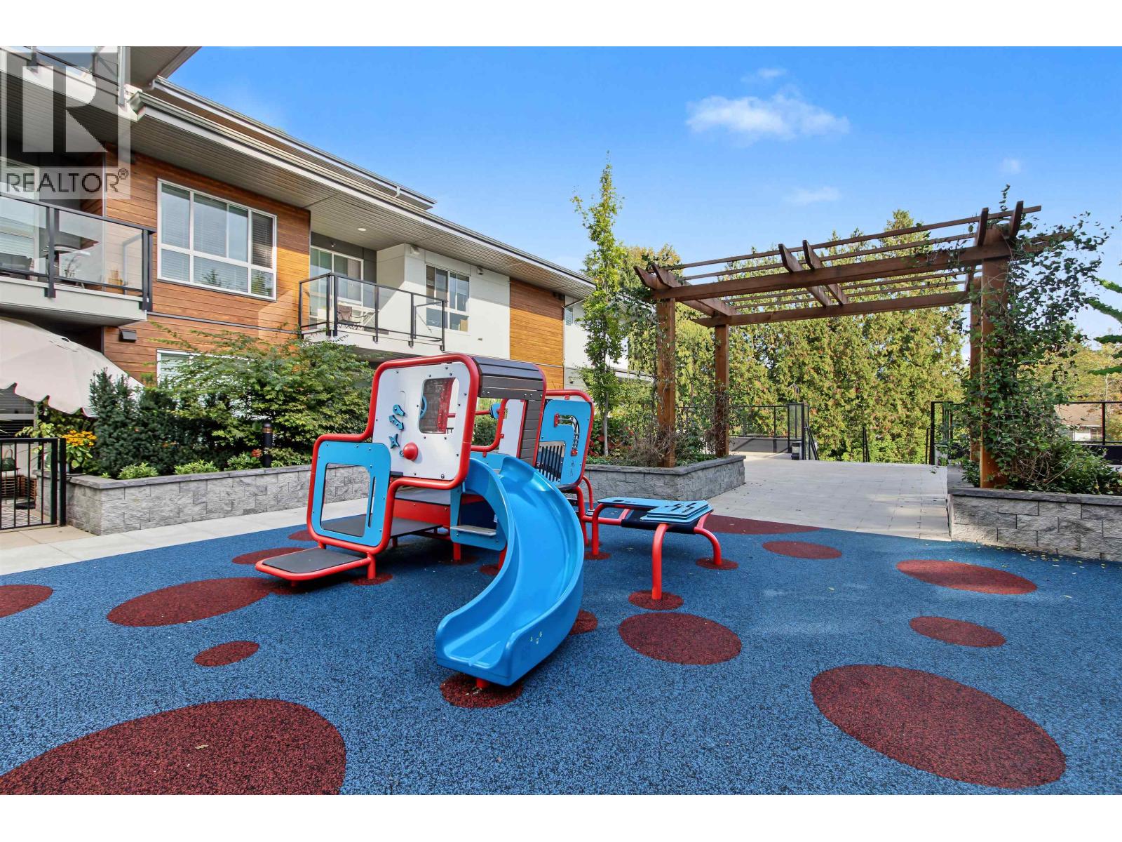411 11655 Fraser Street Property Photo 22