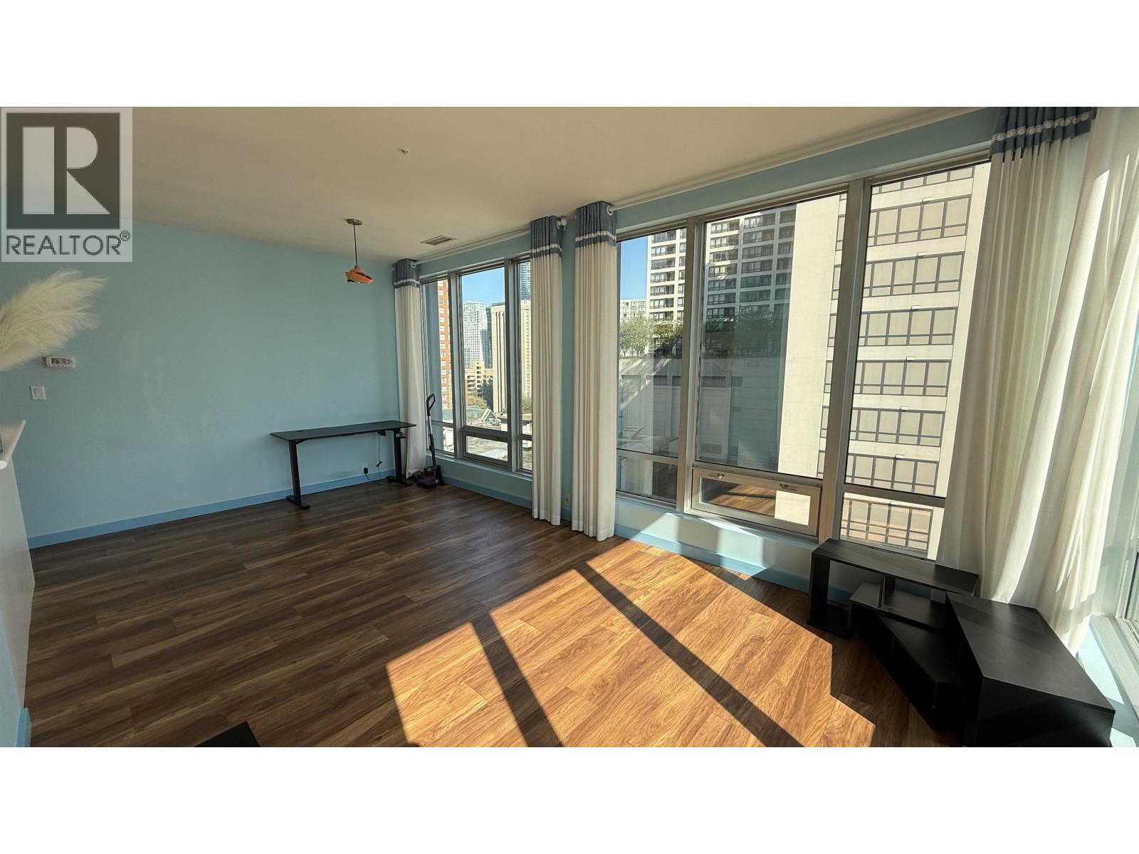 614 989 Nelson Street Property Photo 5