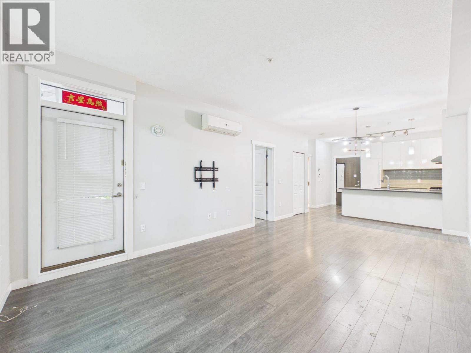 118 9399 Alexandra Road Property Photo 8