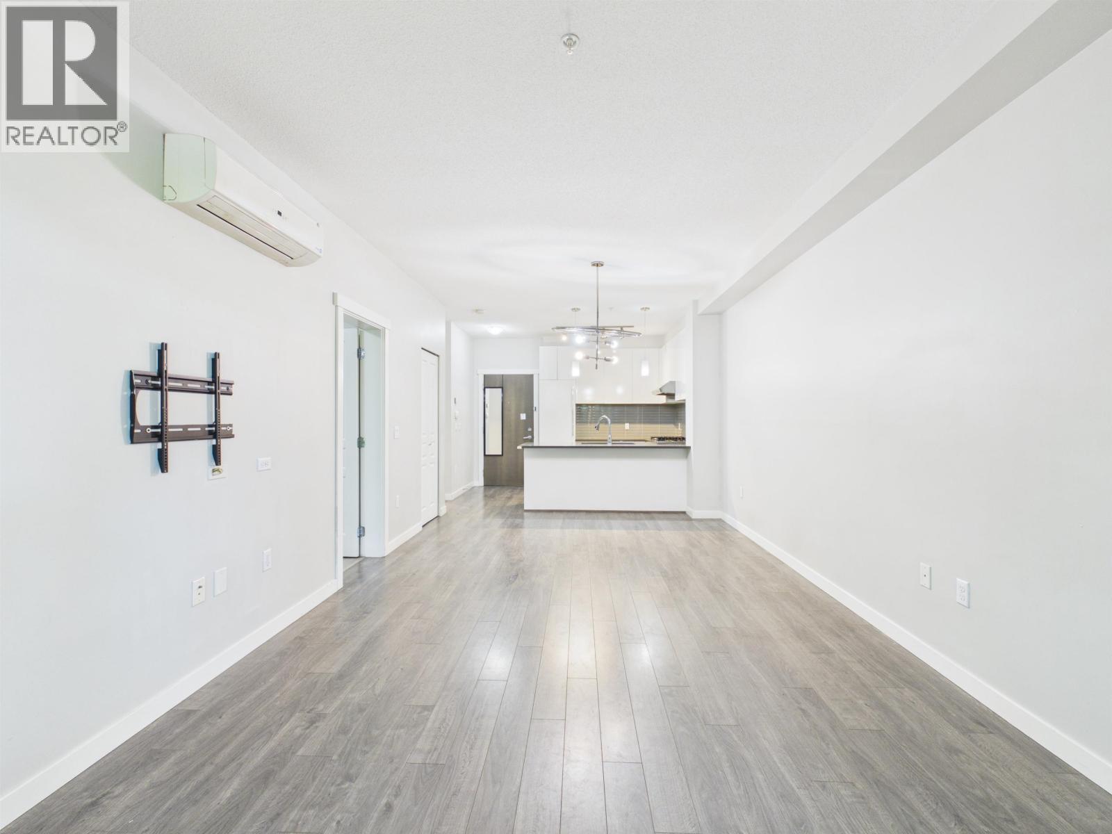 118 9399 Alexandra Road Property Photo 9