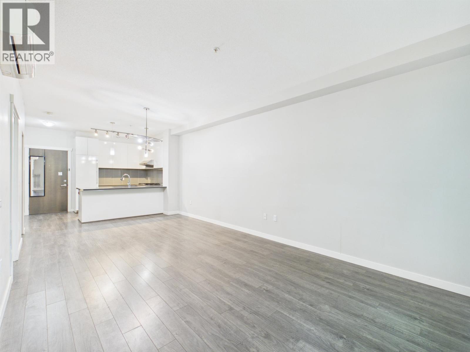 118 9399 Alexandra Road Property Photo 10