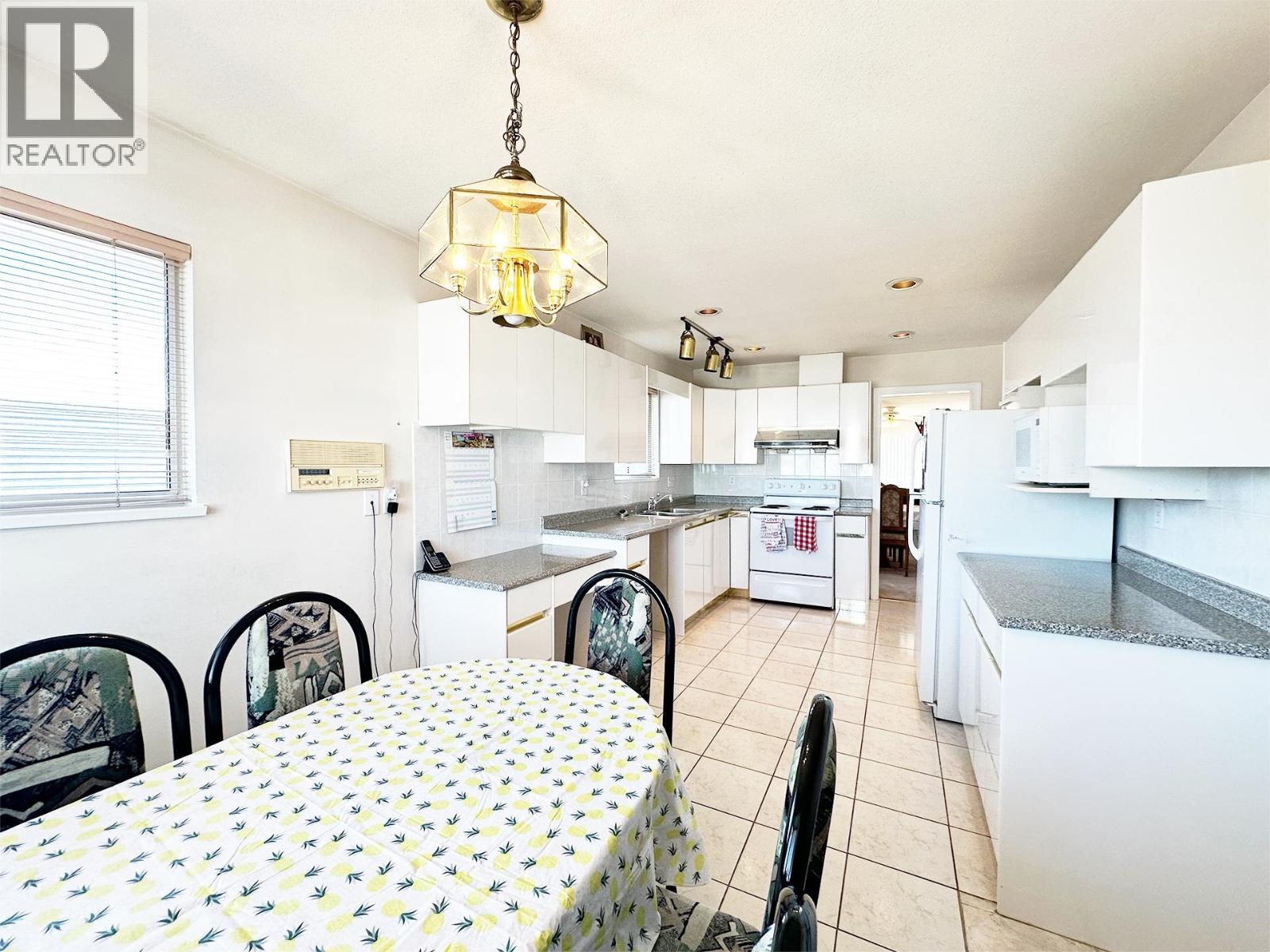 7674 Hilda Street Property Photo 16