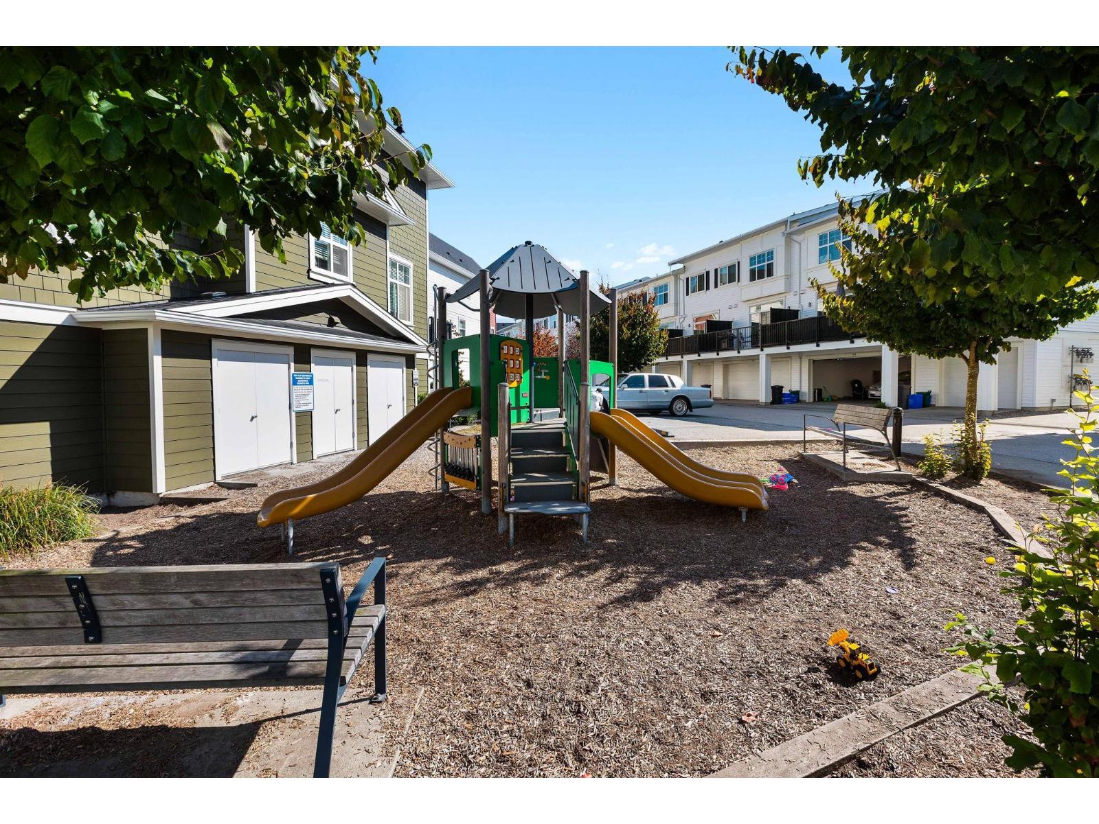 53 27735 Roundhouse Drive Property Photo 38