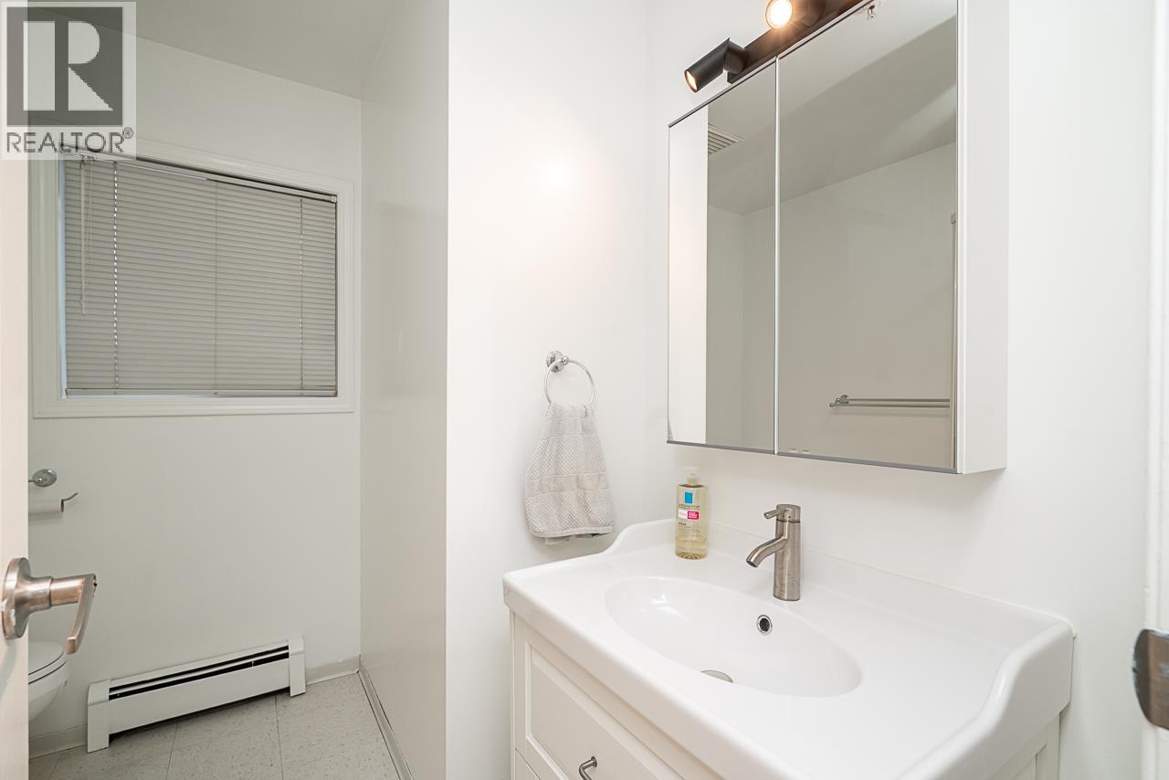 2948 Grant Street Property Photo 17