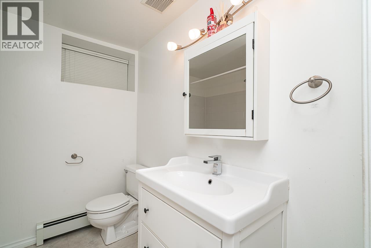 2948 Grant Street Property Photo 32