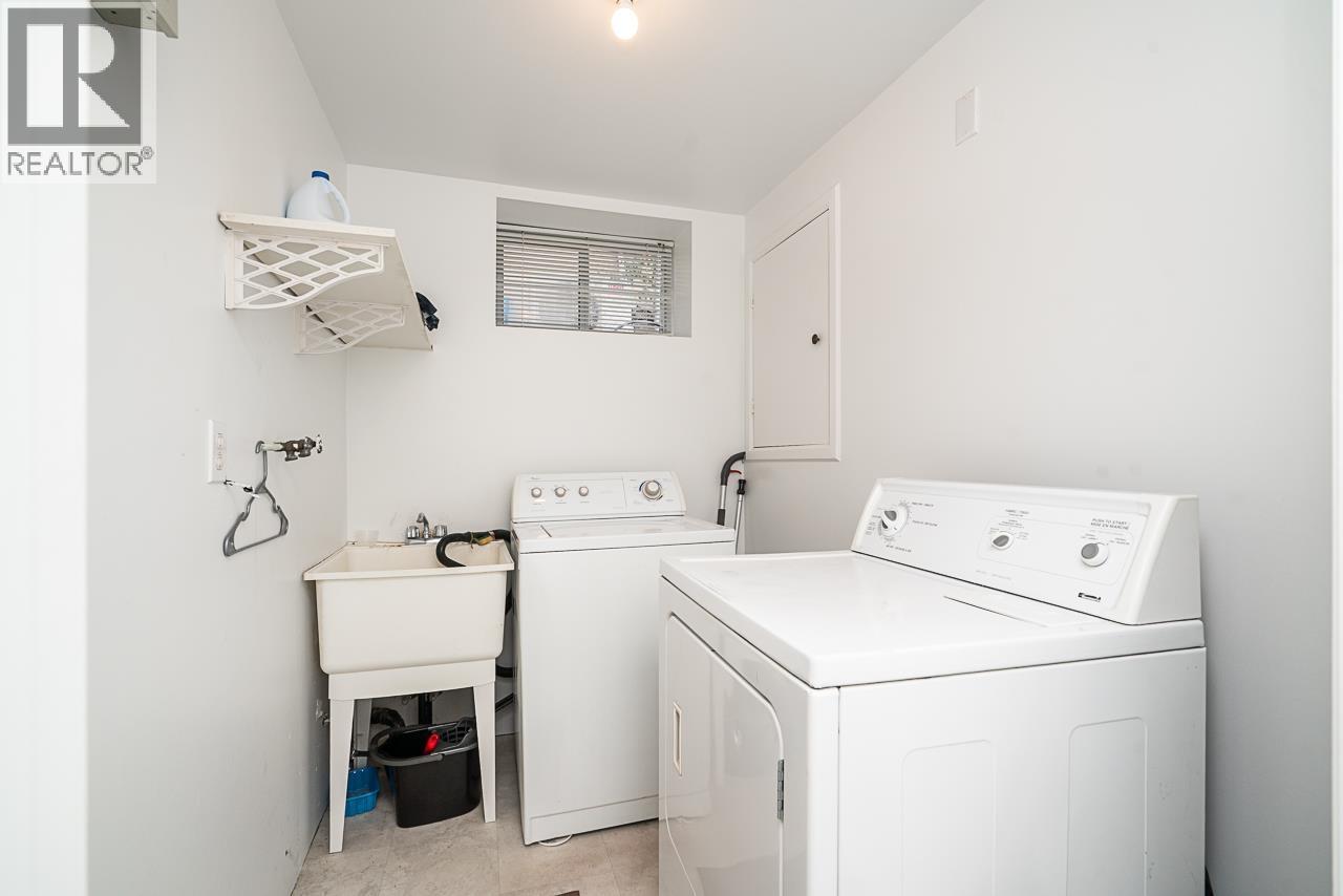2948 Grant Street Property Photo 35