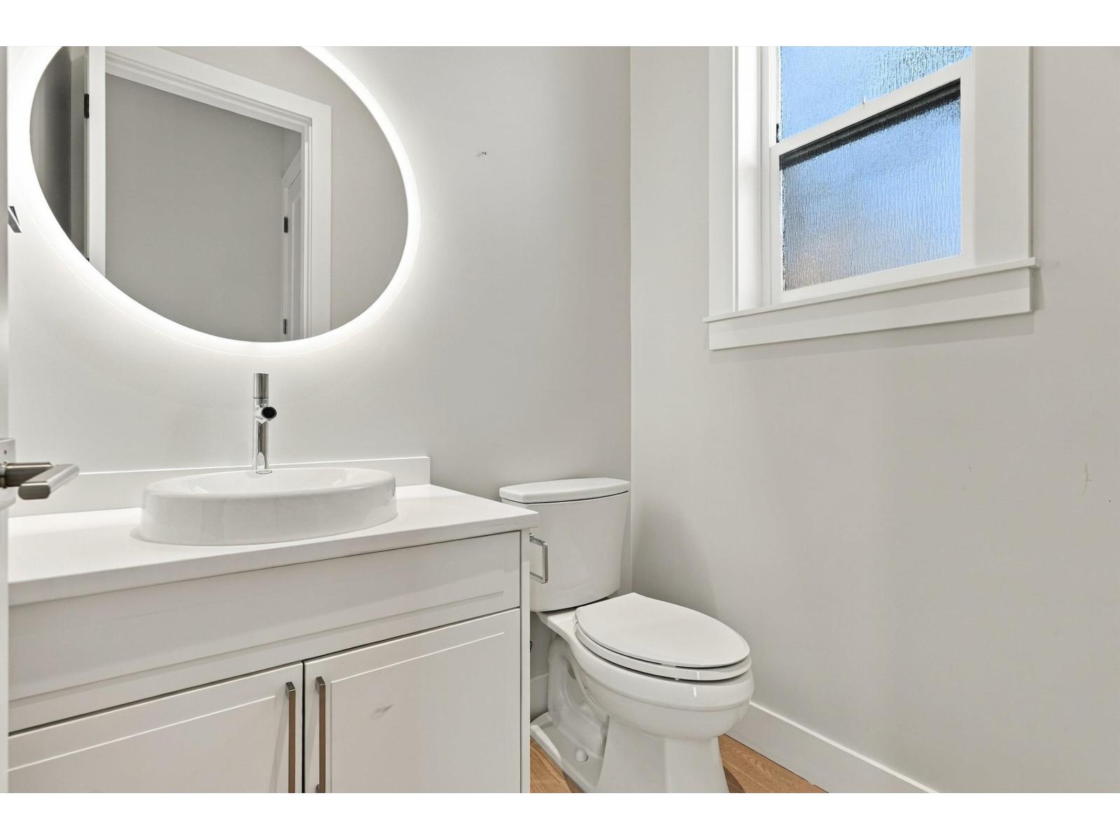 16475 21a Avenue Property Photo 8