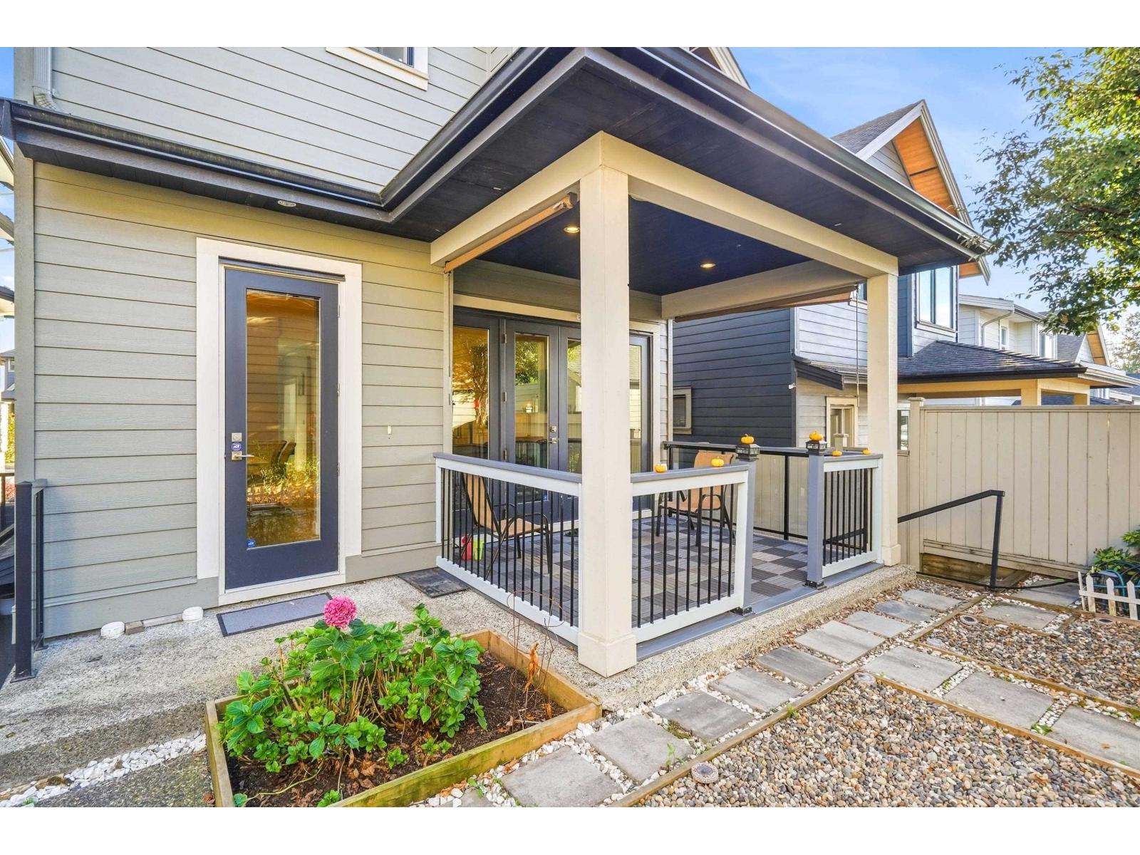 16475 21a Avenue Property Photo 12