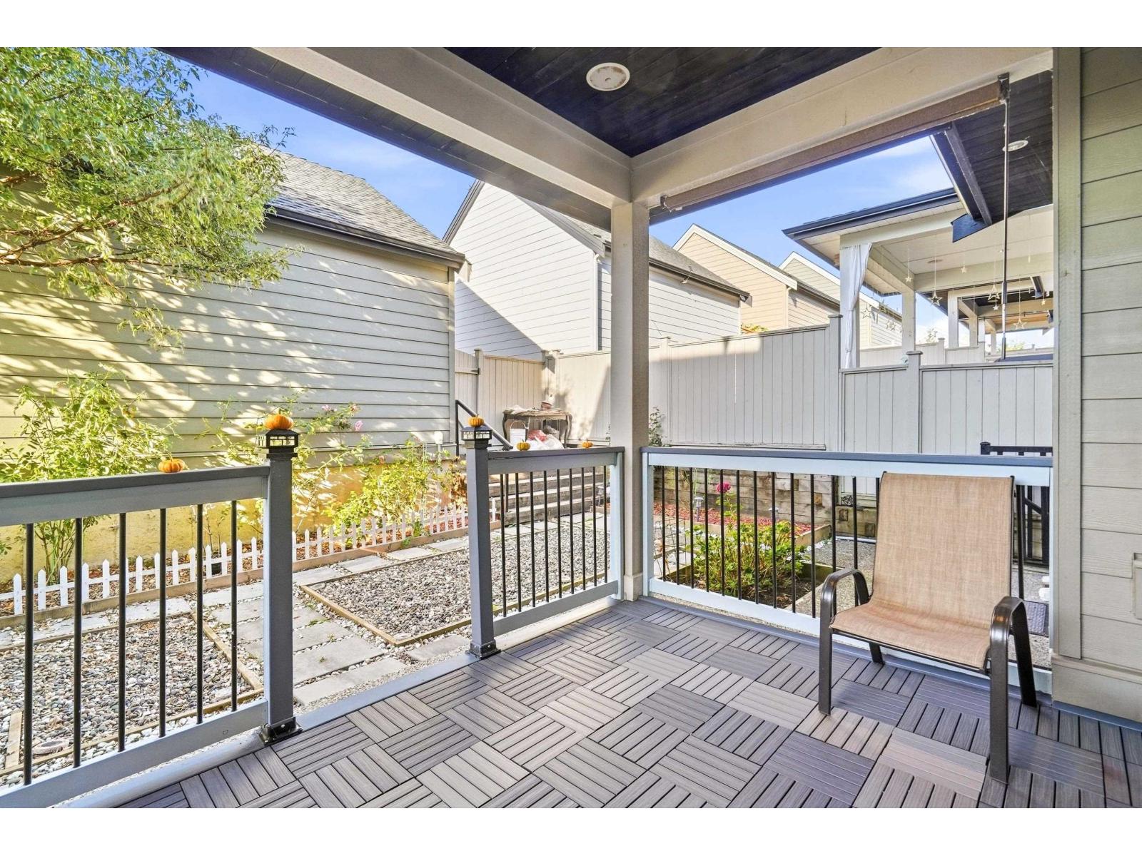 16475 21a Avenue Property Photo 13