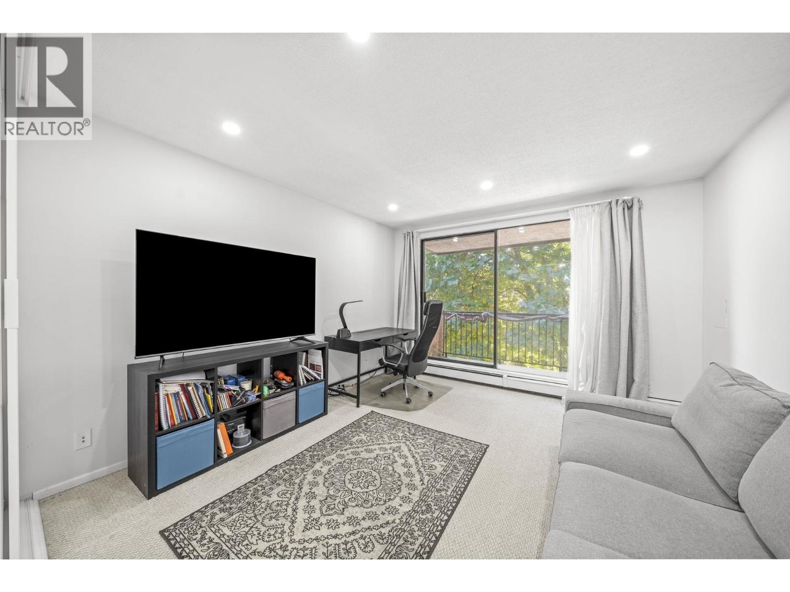 317 8511 Ackroyd Road Property Photo 6